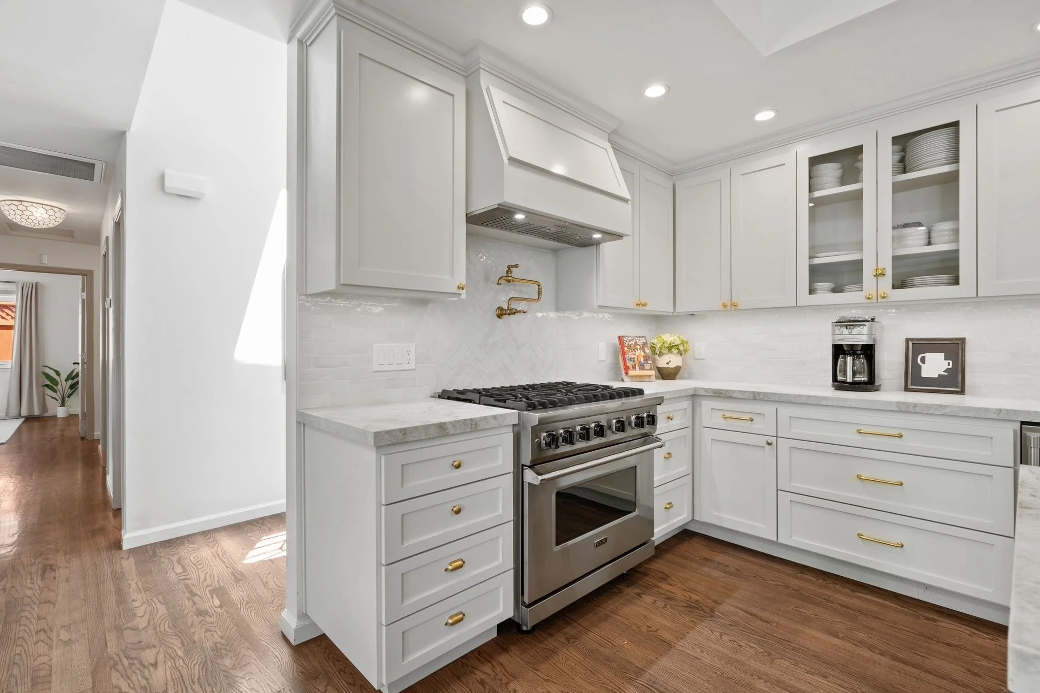1253 Redcliff Dr-Photo-19.jpg