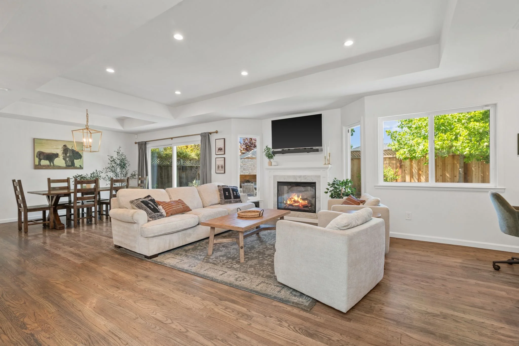 1253 Redcliff Dr-Photo-8.jpg