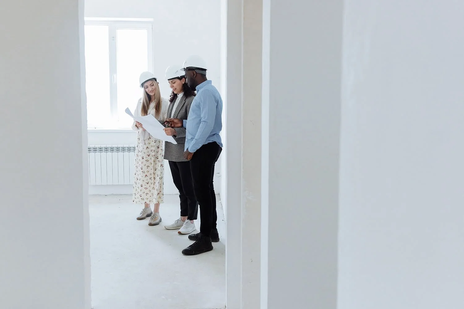 Designer vs Architect vs Contractor: Here’s the Difference