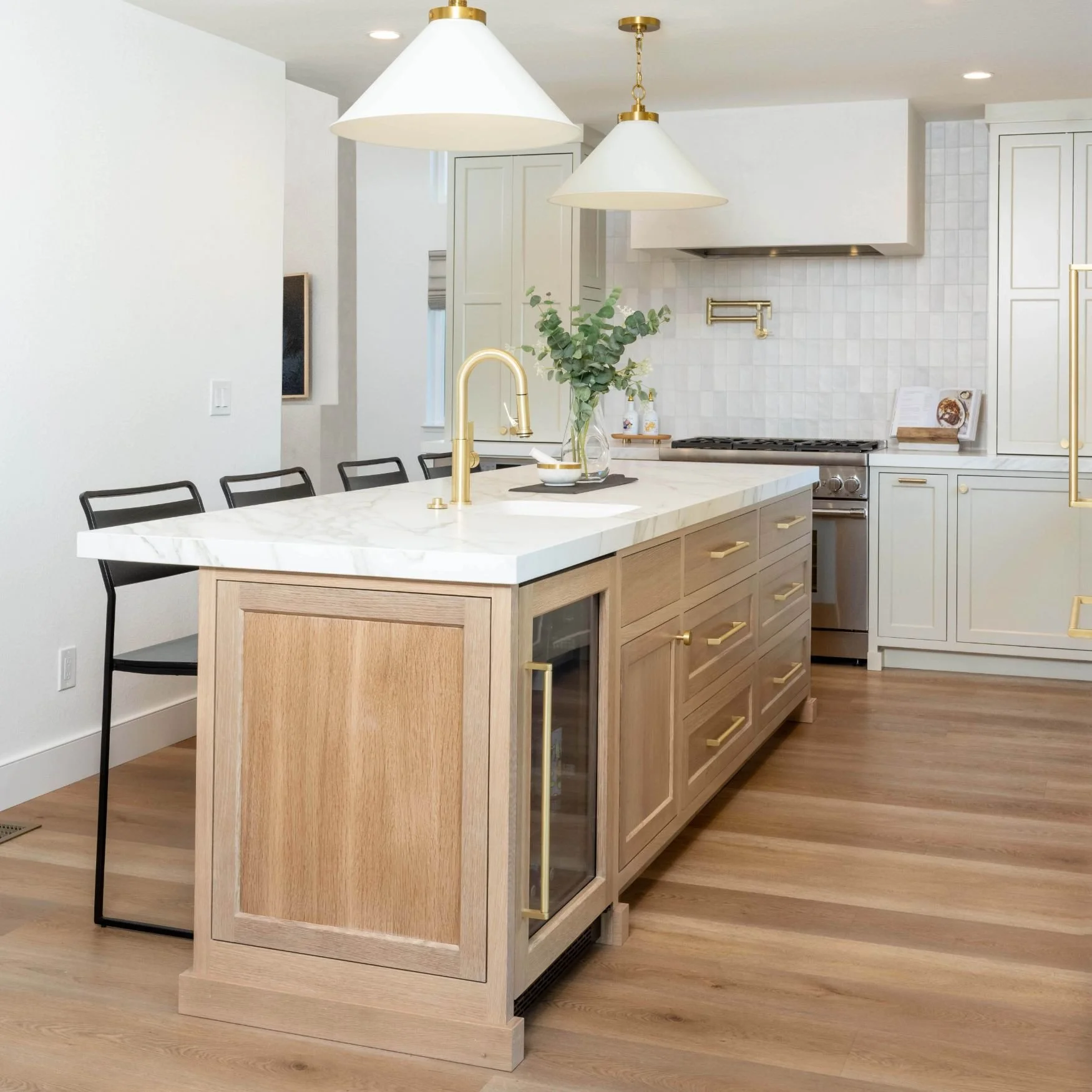 moraga-transitional-home-renovation-bellhurst-01.jpeg