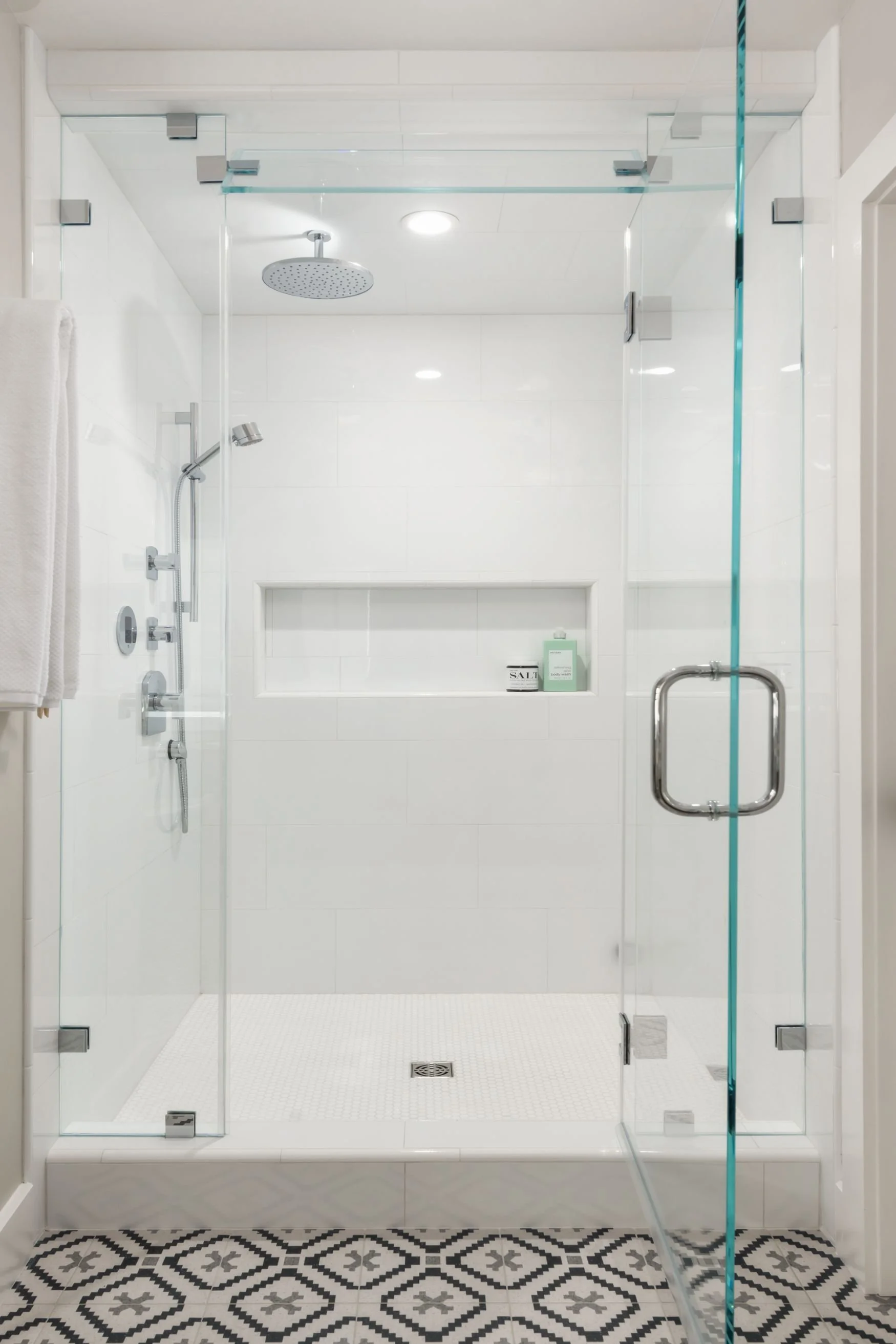orchard-transitional-primary-suite-03.jpeg