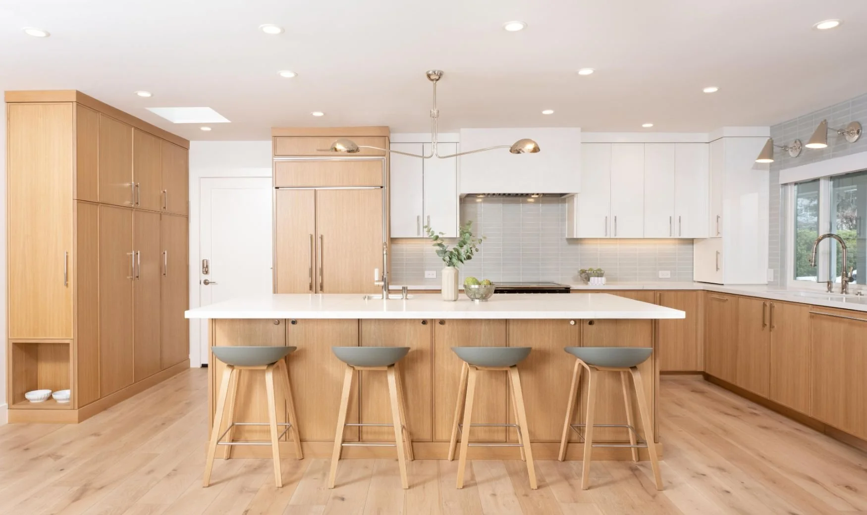 meadowview-modern-renovation-03.jpeg