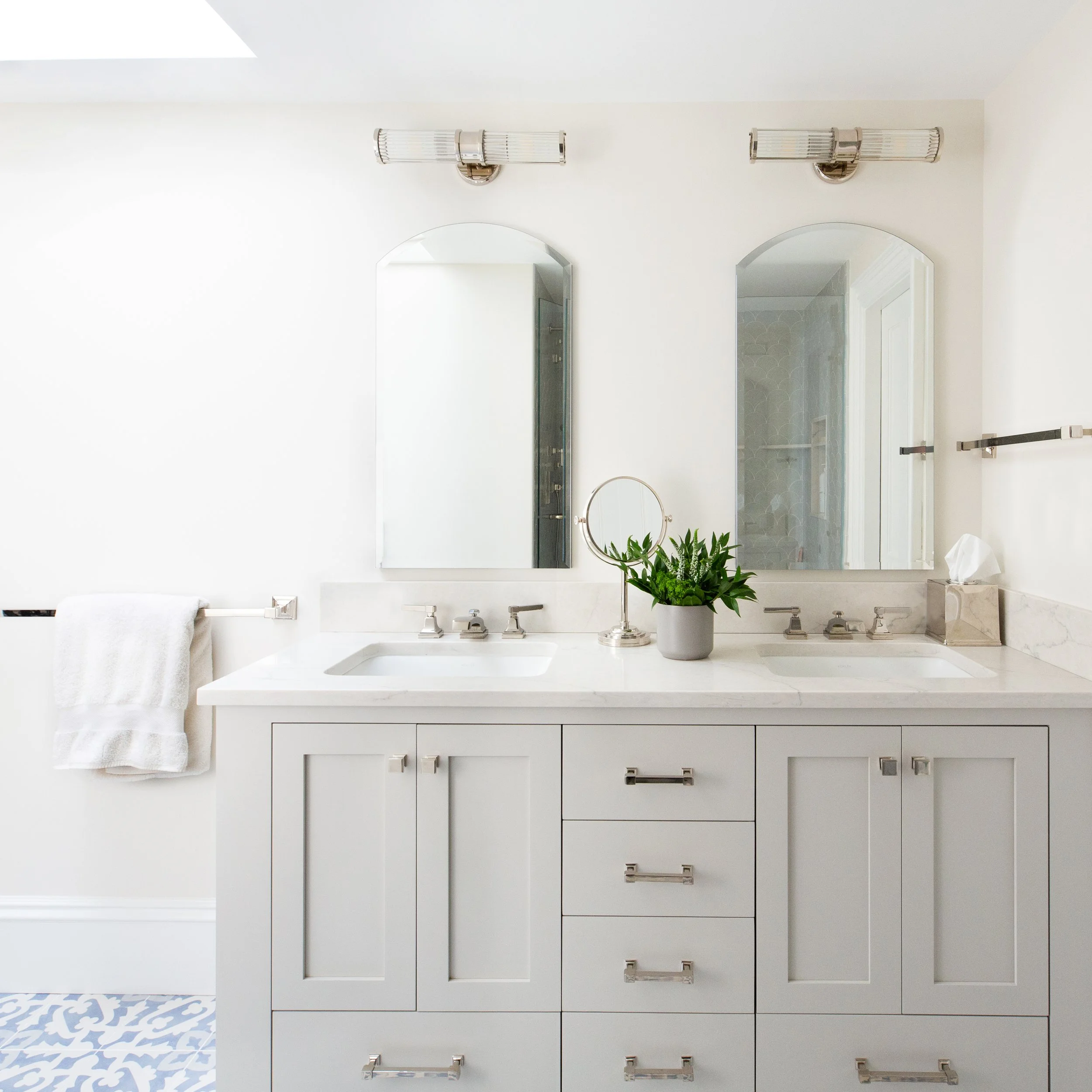 R_Louis Vail_LVukson_155 W Canton_bathroom_SQ-6318.jpg