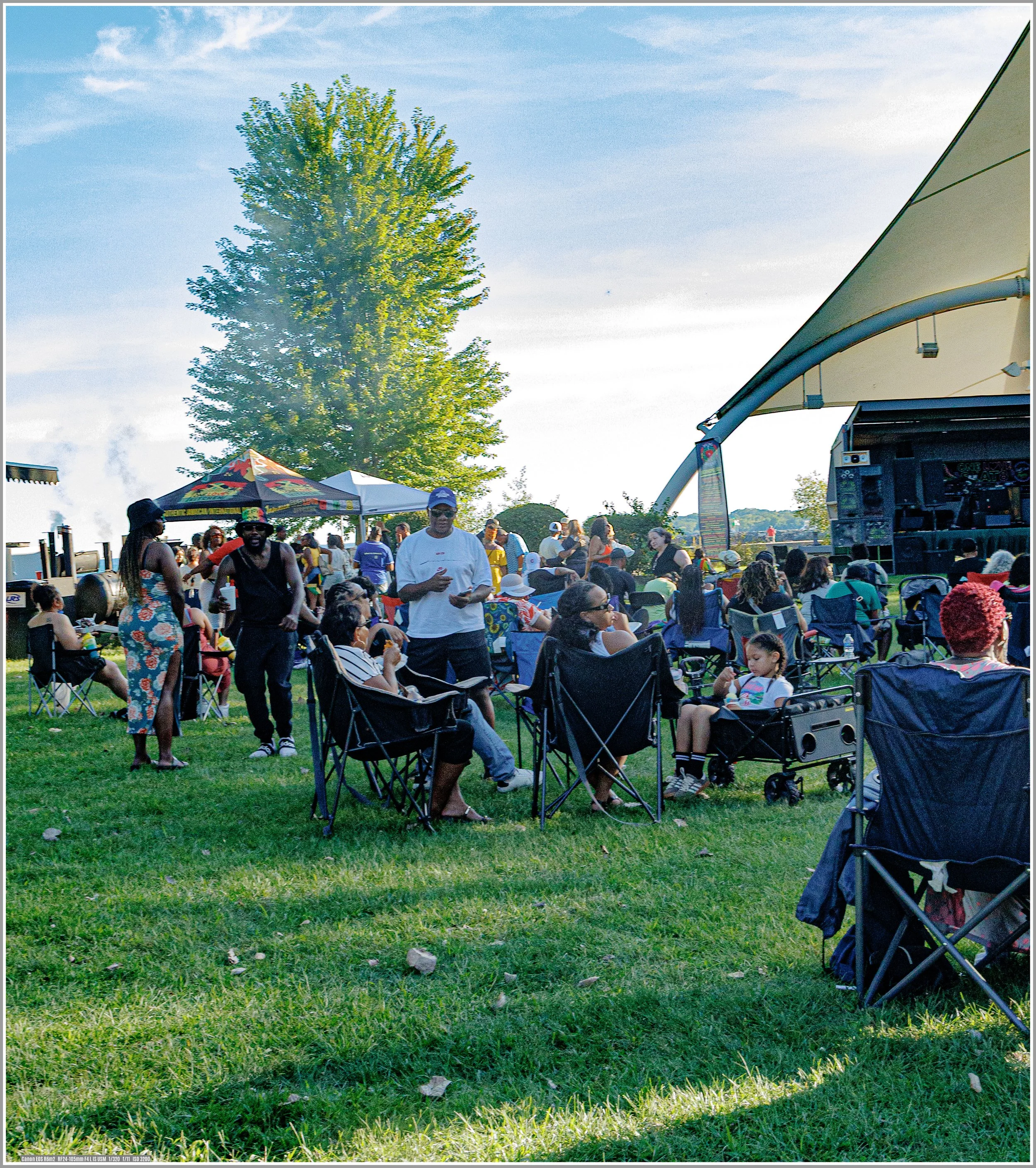OneLove Crowd 9.jpg