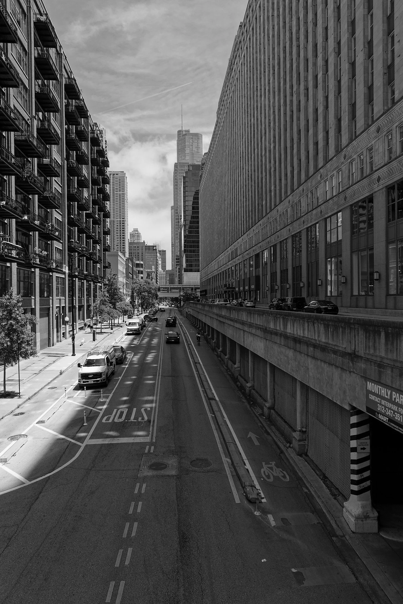 Looking east on Kinzie Street, directly behind the Chicago Merchandise Mart. Grayscale is a bit more dramatic