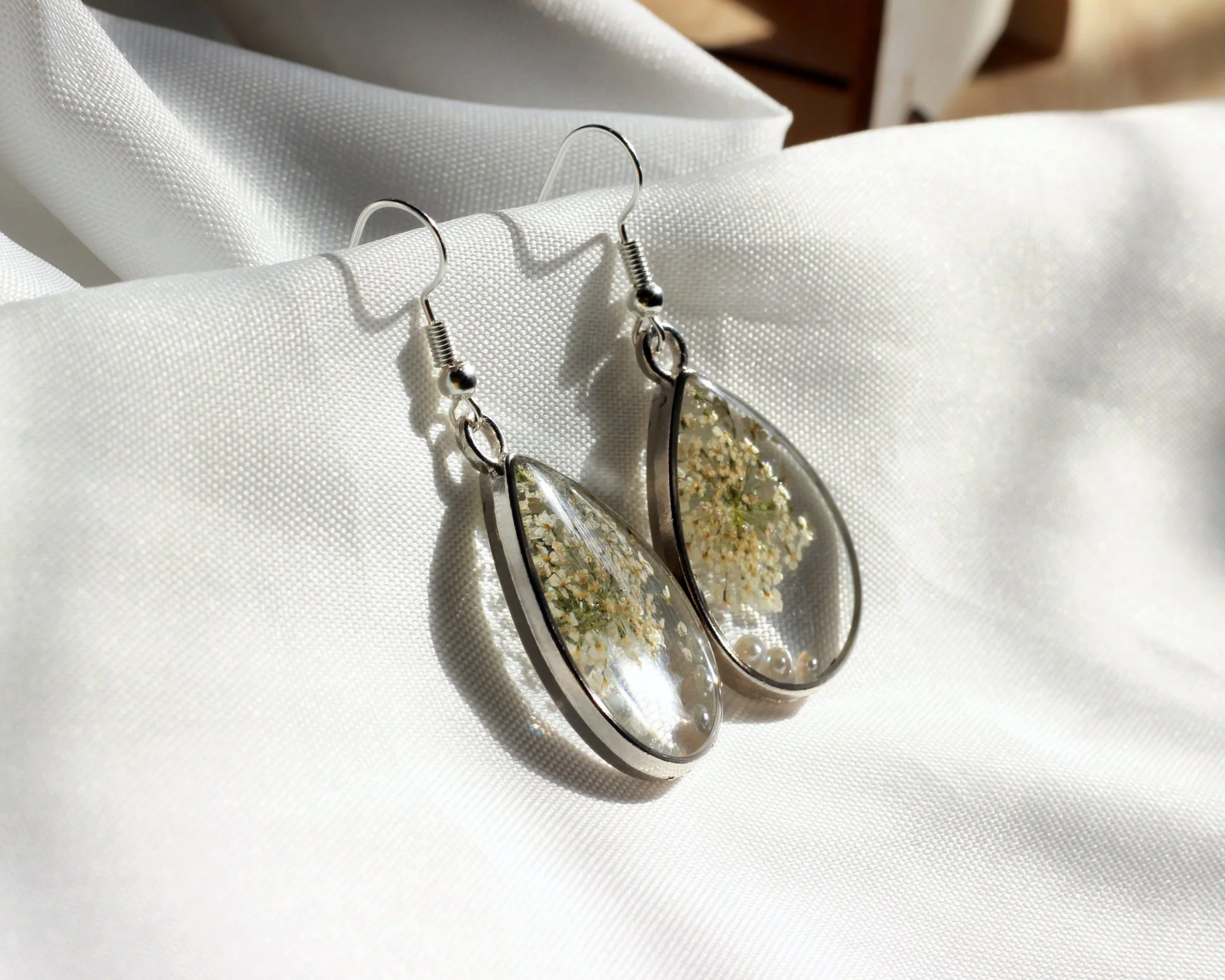 Floral Lace Dewdrop (Silver)