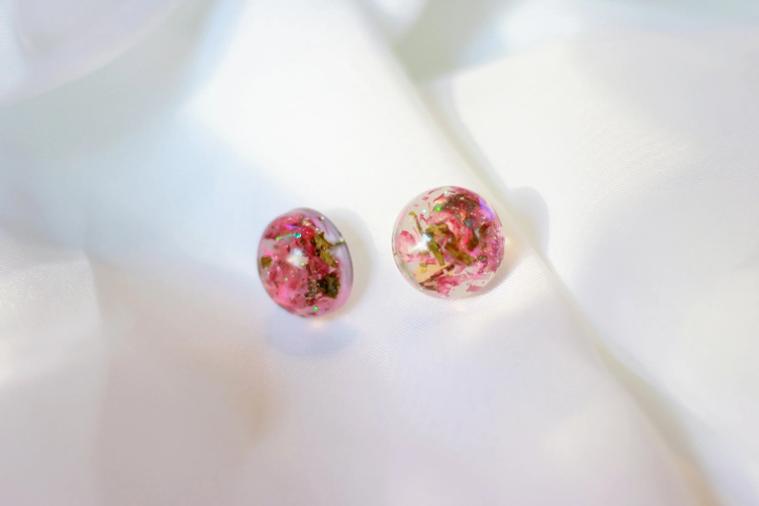 Blushing Meadow Studs