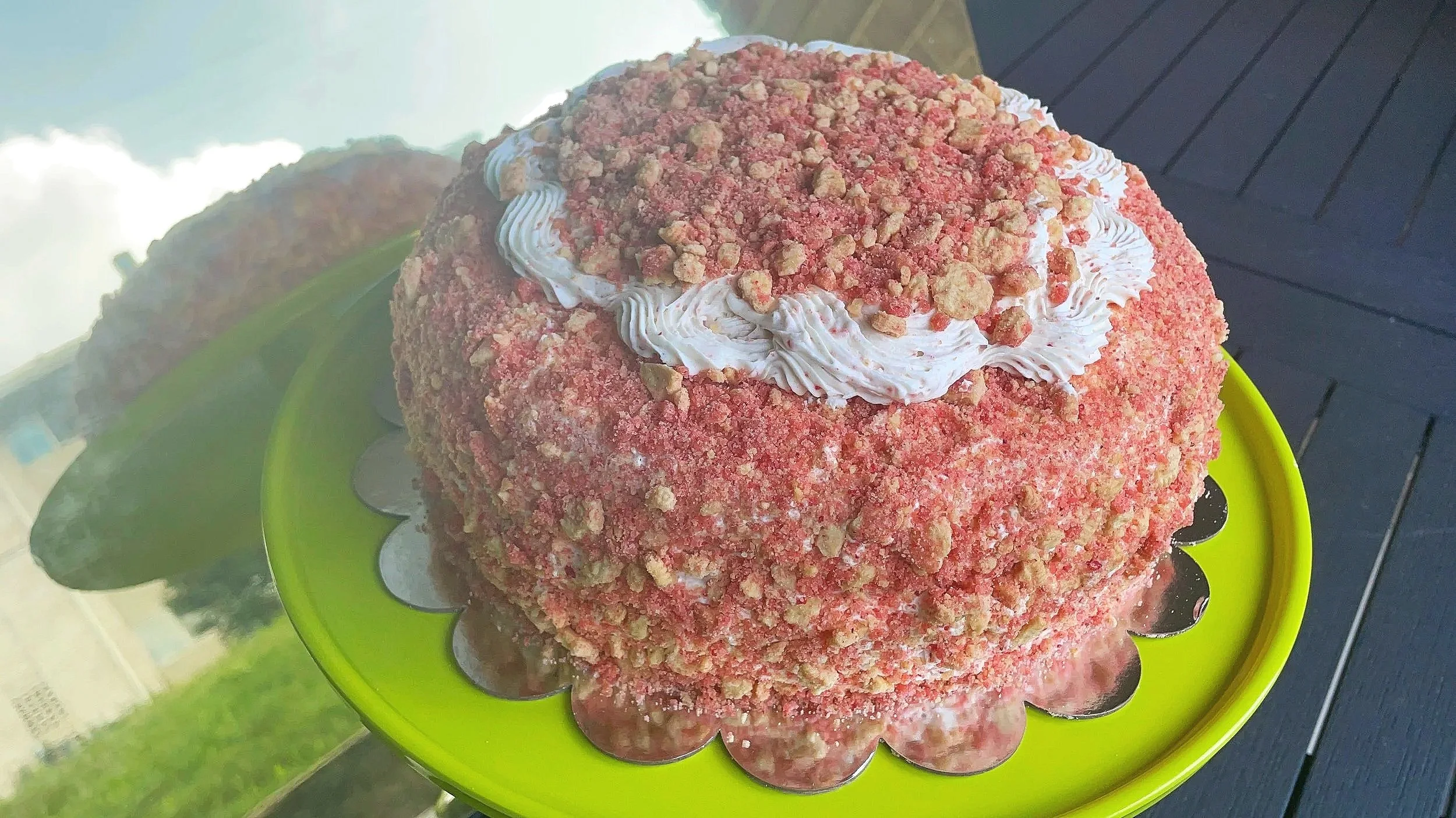 Strawberry+Crunch+Cake%2C+Decorated.jpg