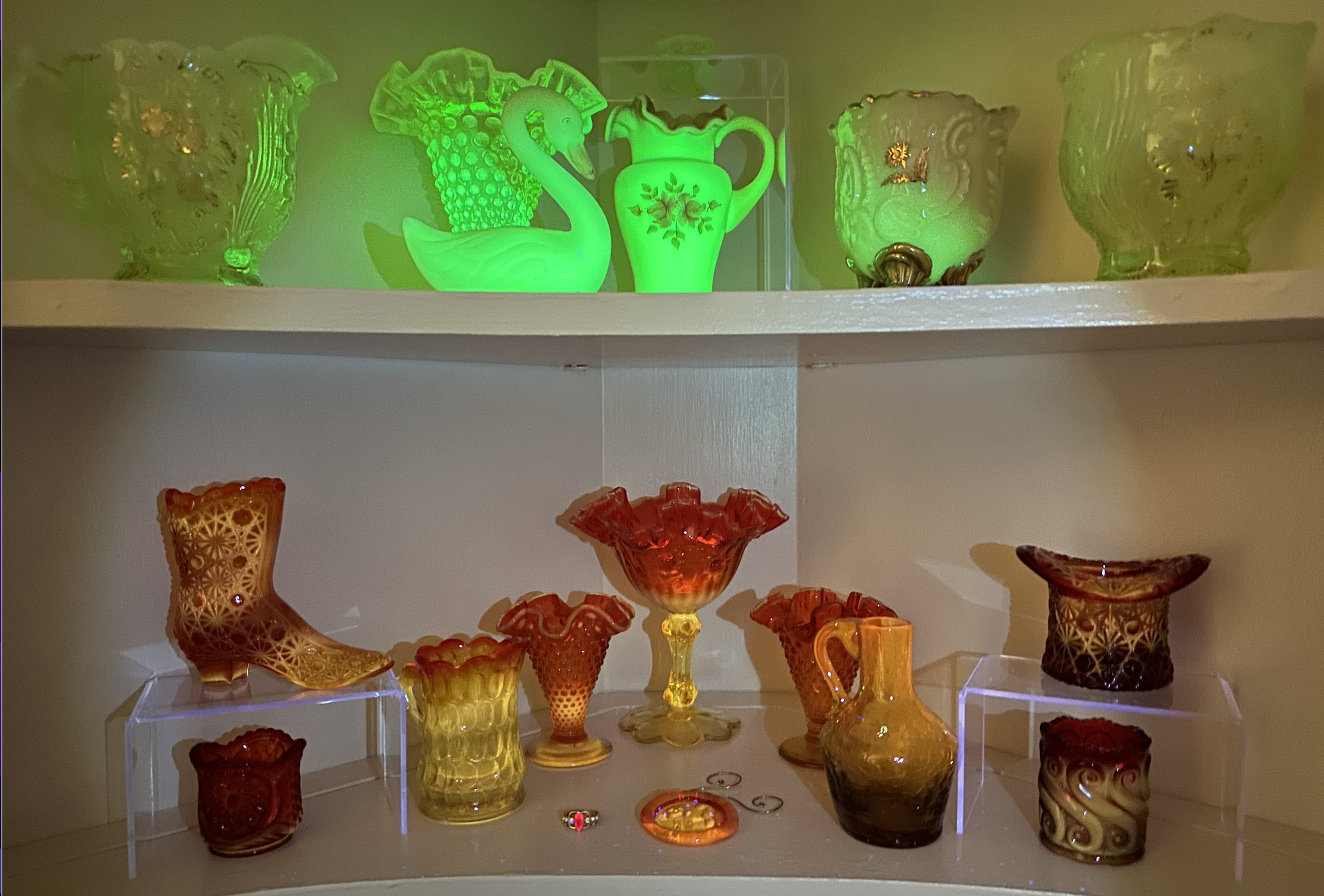 Uranium and cadmium glass under UV light