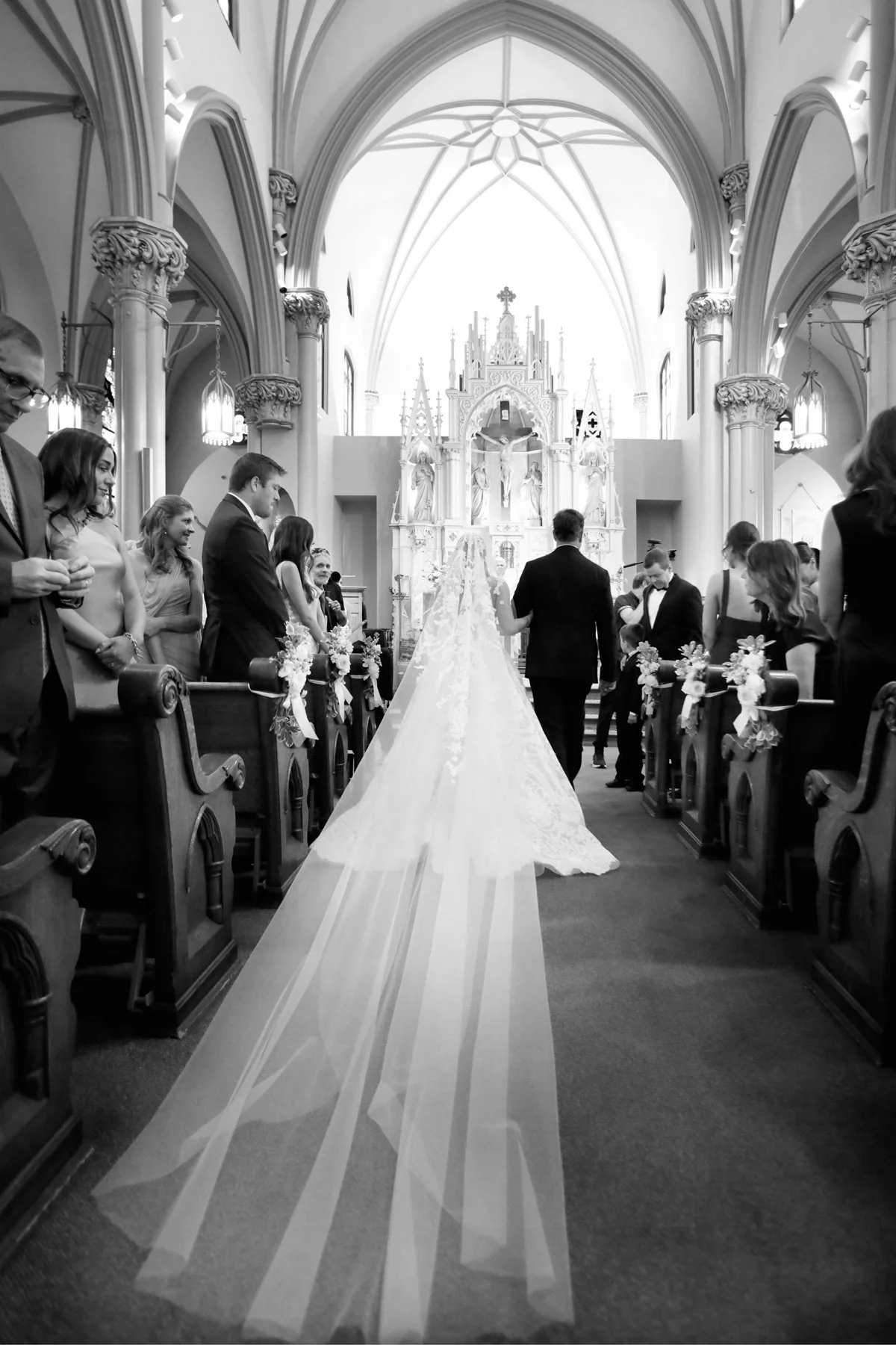 LC_WeddingDay_0432bw.jpg