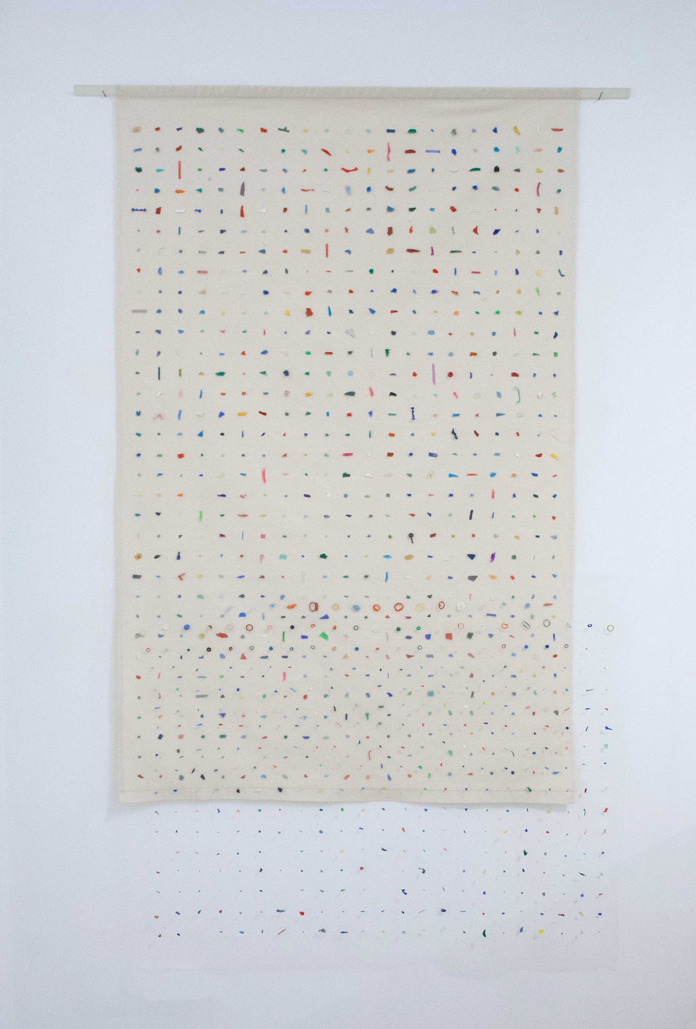 Archaeology of Plastic Micro-ruins / 
Canvas, tulle, and microplastics.
1,20 x 170 cm.
2023