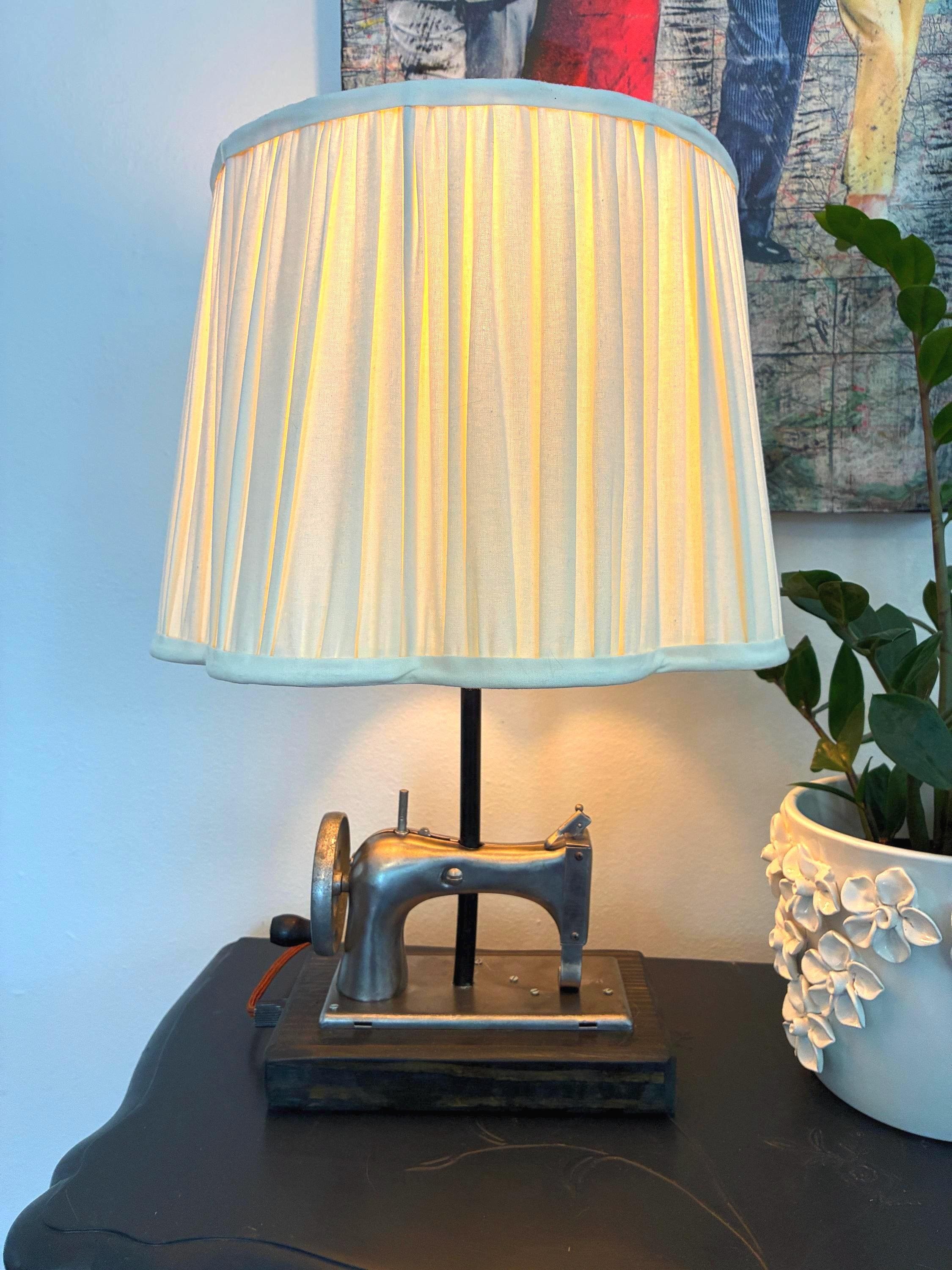 Vintage Steel Hand-Crank Sewing Machine Lamp