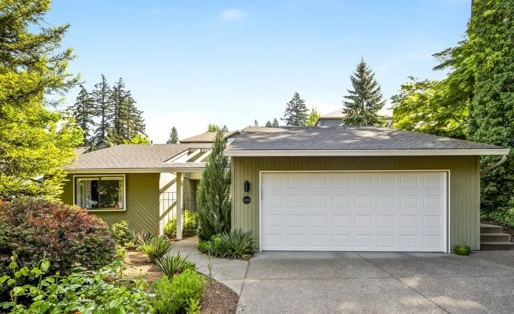 this week I will be taking you all on a tour of single level homes. because let&rsquo;s be real, all of us millennials (and gen-xers) are scheming on how we can move our folks up to Portland. In my experience shopping with your parents, they want eve