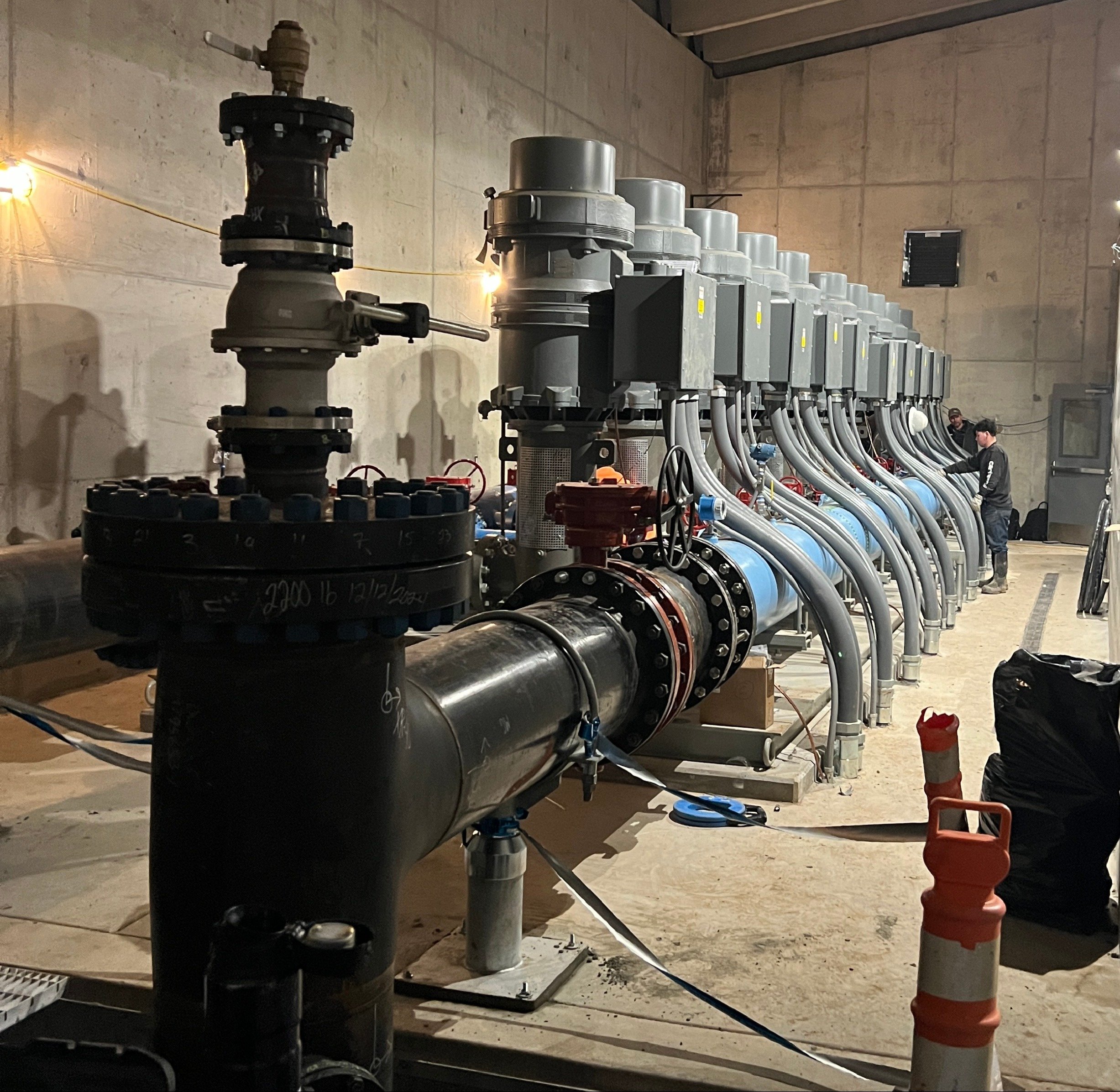 480V industrial pumps with automated control system.