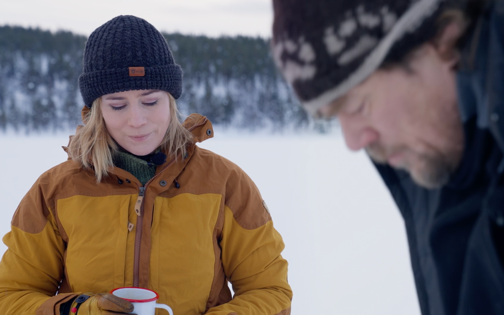 Johanne S. Refseth, psykolog, i Monsen og nasjonalparkene – natur, bålkaffe og isfiske som kilde til ro og psykisk helse.