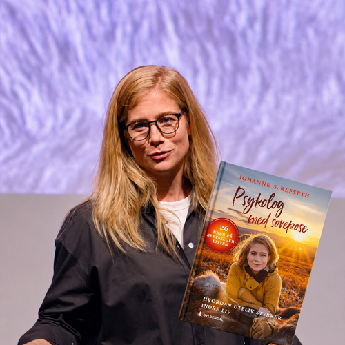 Johanne S. Refseth, best kjent som Psykolog med sovepose, holder foredraget Naturen som lykkepille i Fredrikstad.