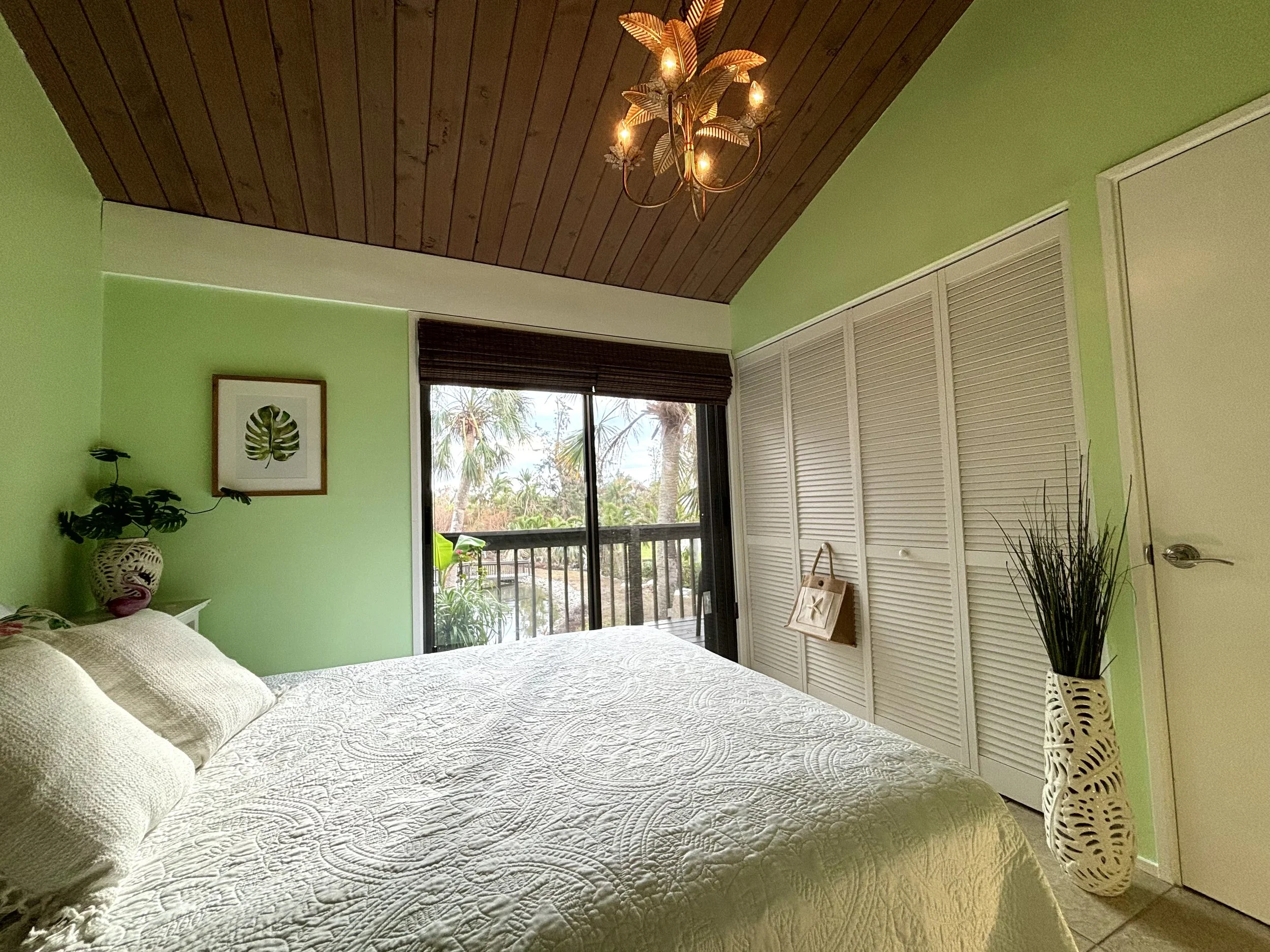 SIESTA KEY CONDO BEDROOM