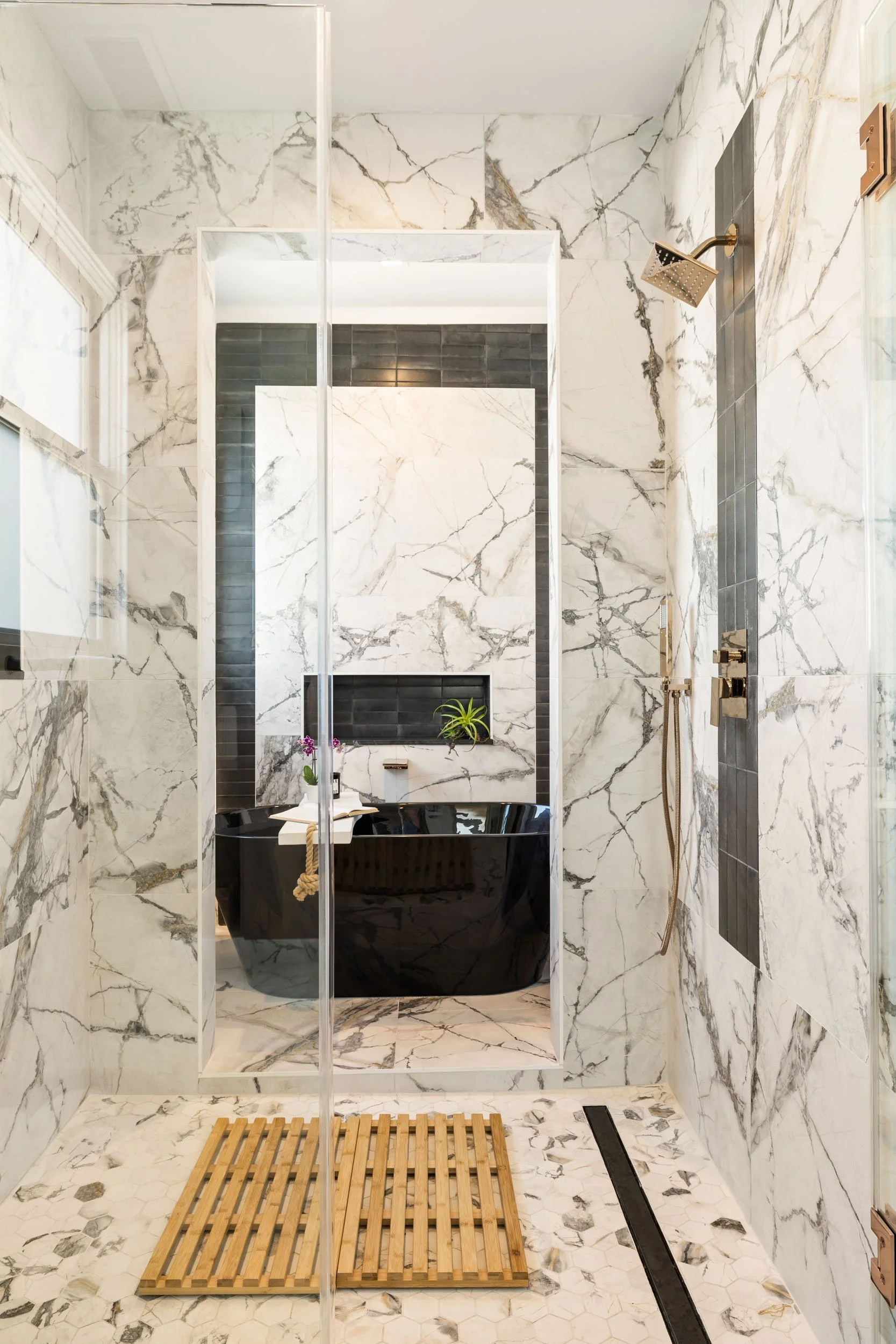 2619 Mathew St 40 small.jpg