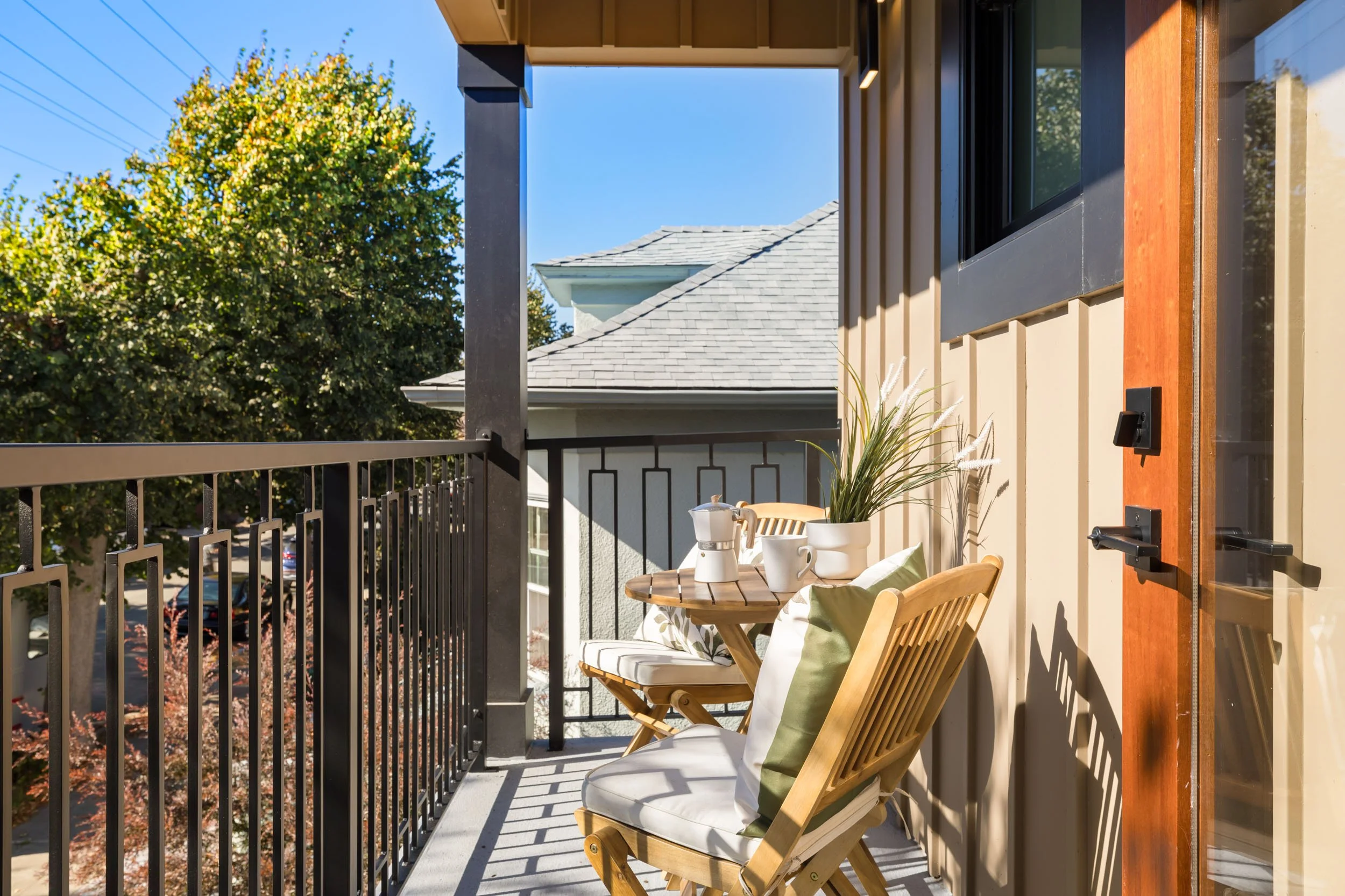 2619 Mathew St 37 small.jpg