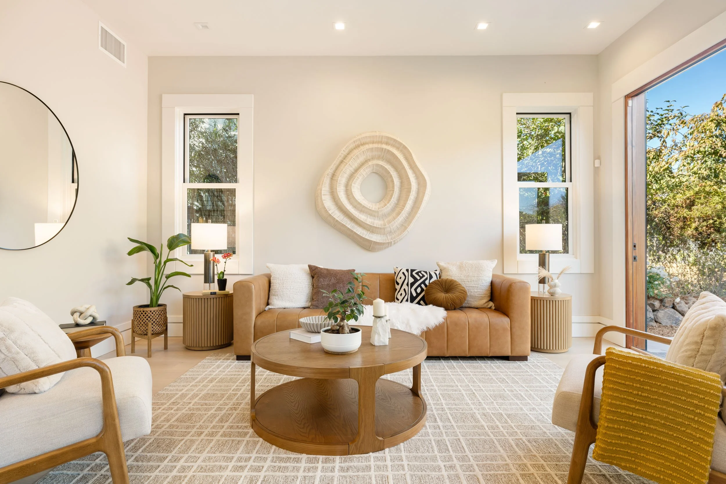 2619 Mathew St 12 small.jpg