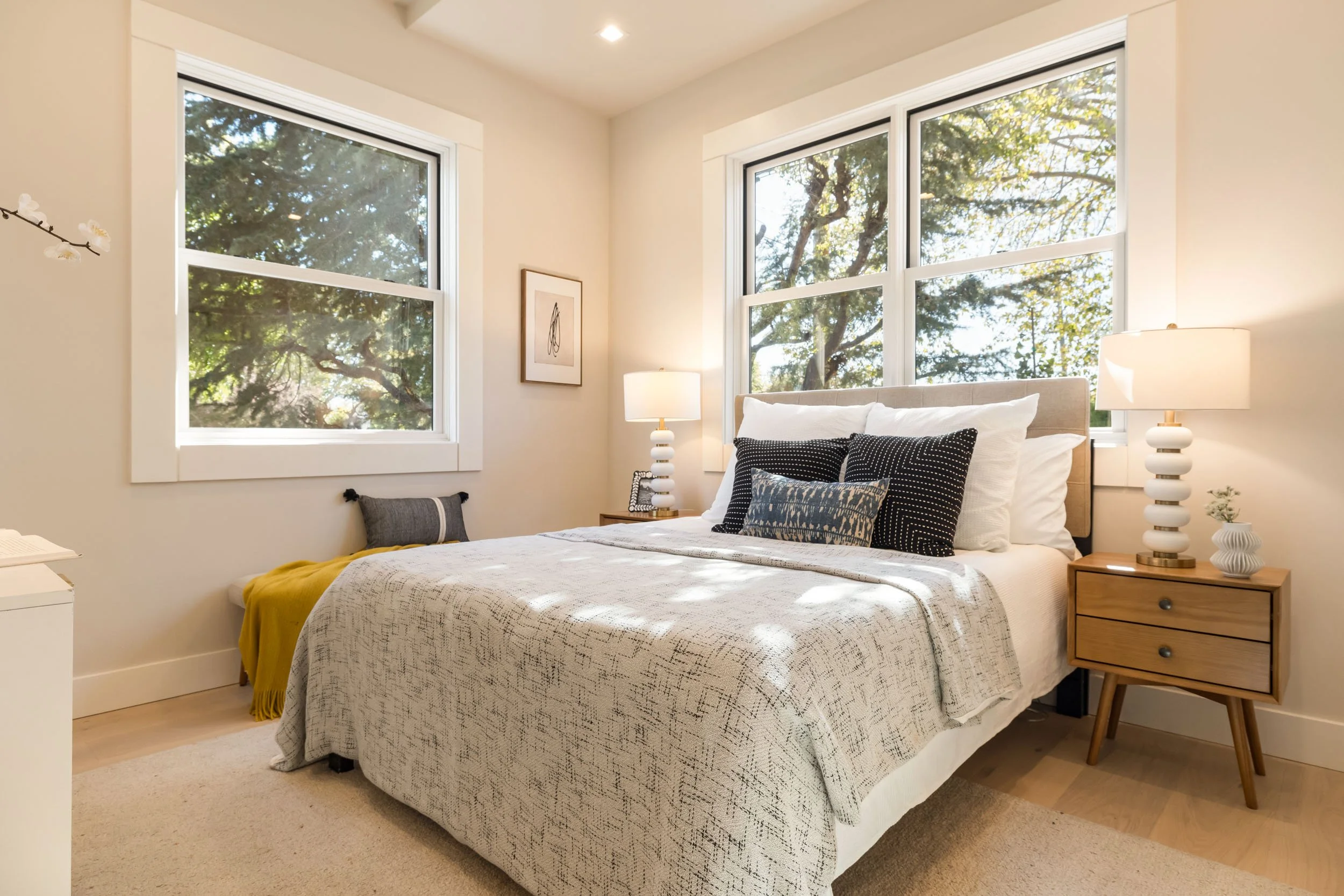 2619 Mathew St 21 small.jpg
