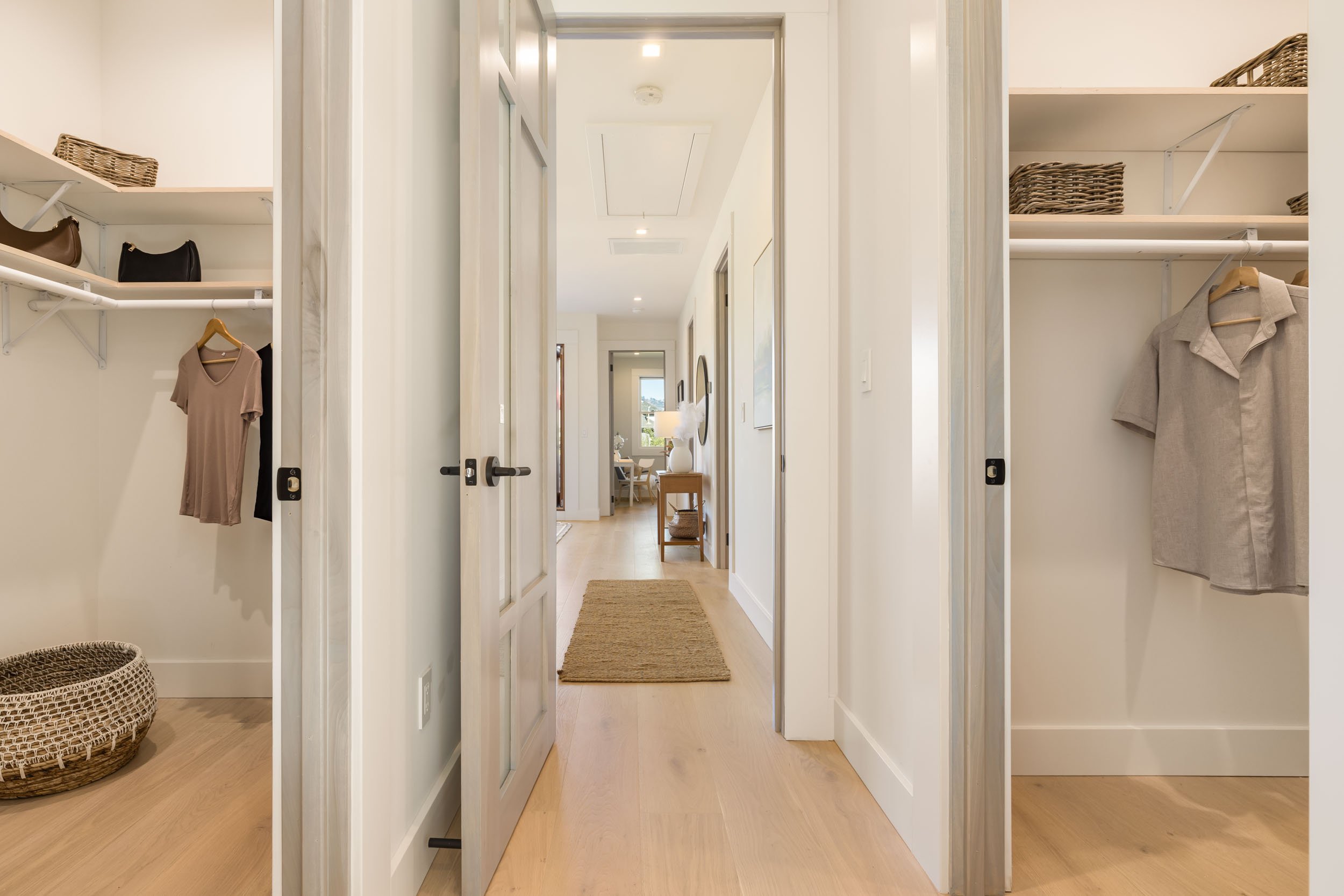 2619 Mathew St 43 small.jpg
