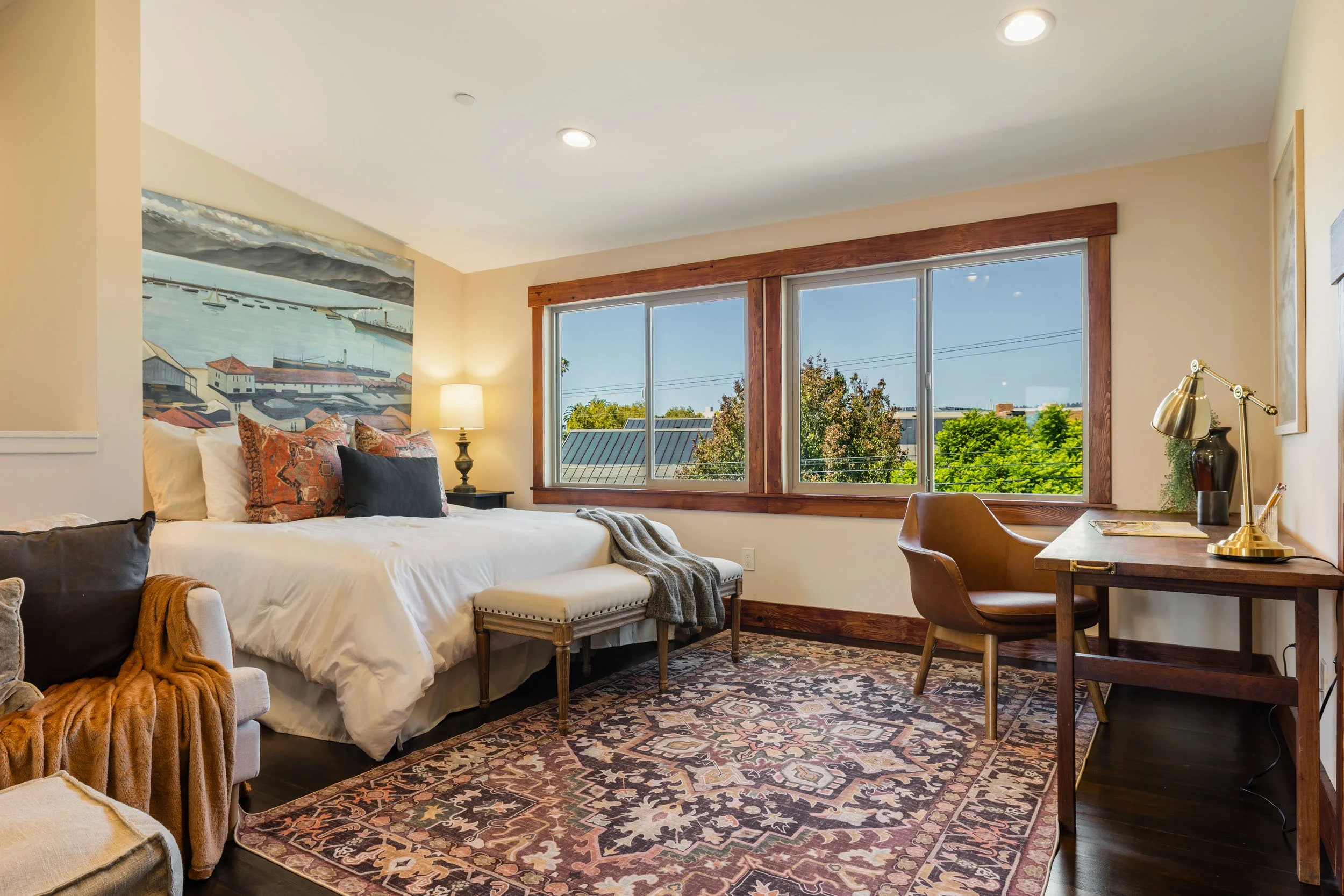 479 42nd St 42 small.jpg