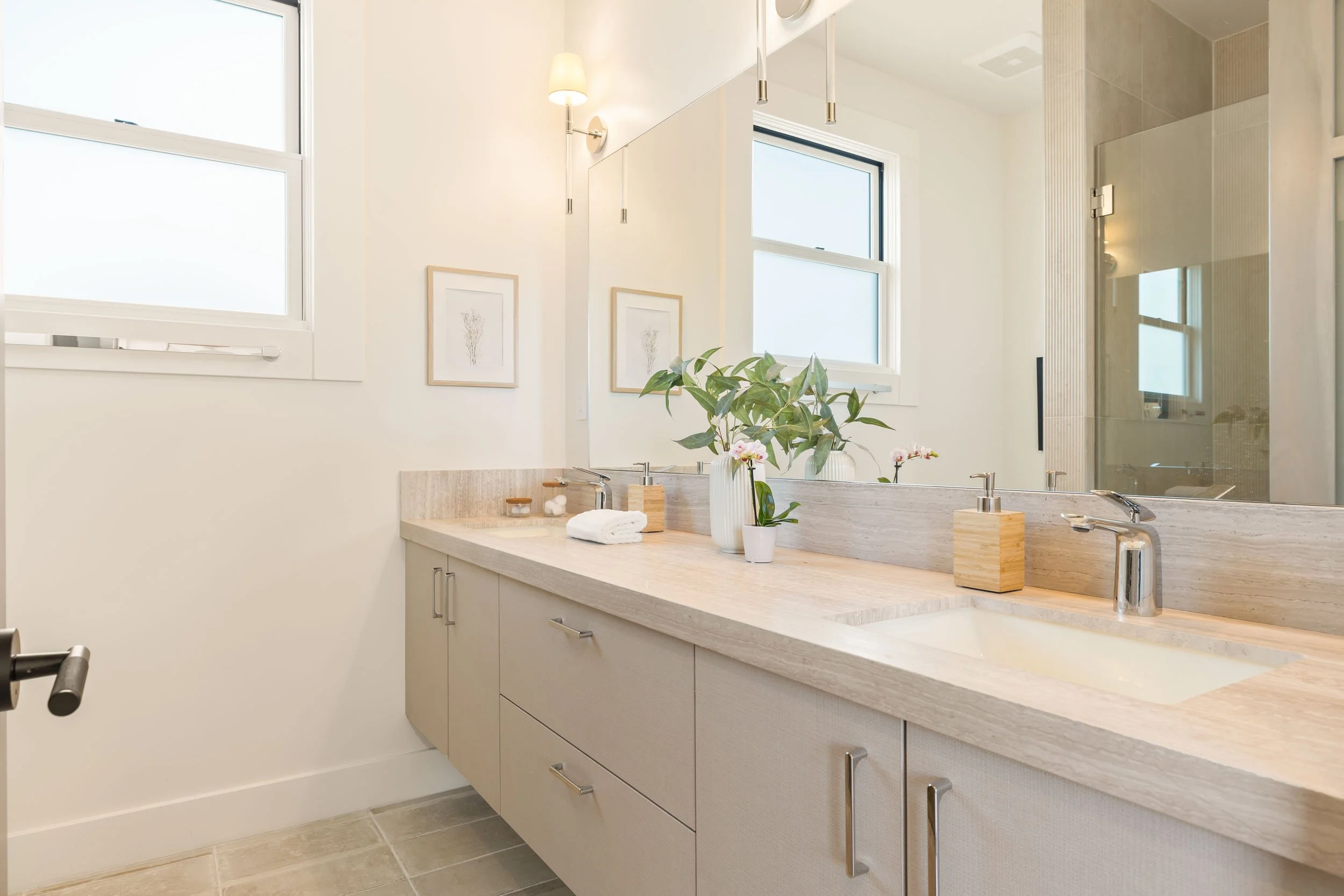 2619 Mathew St 34 small.jpg