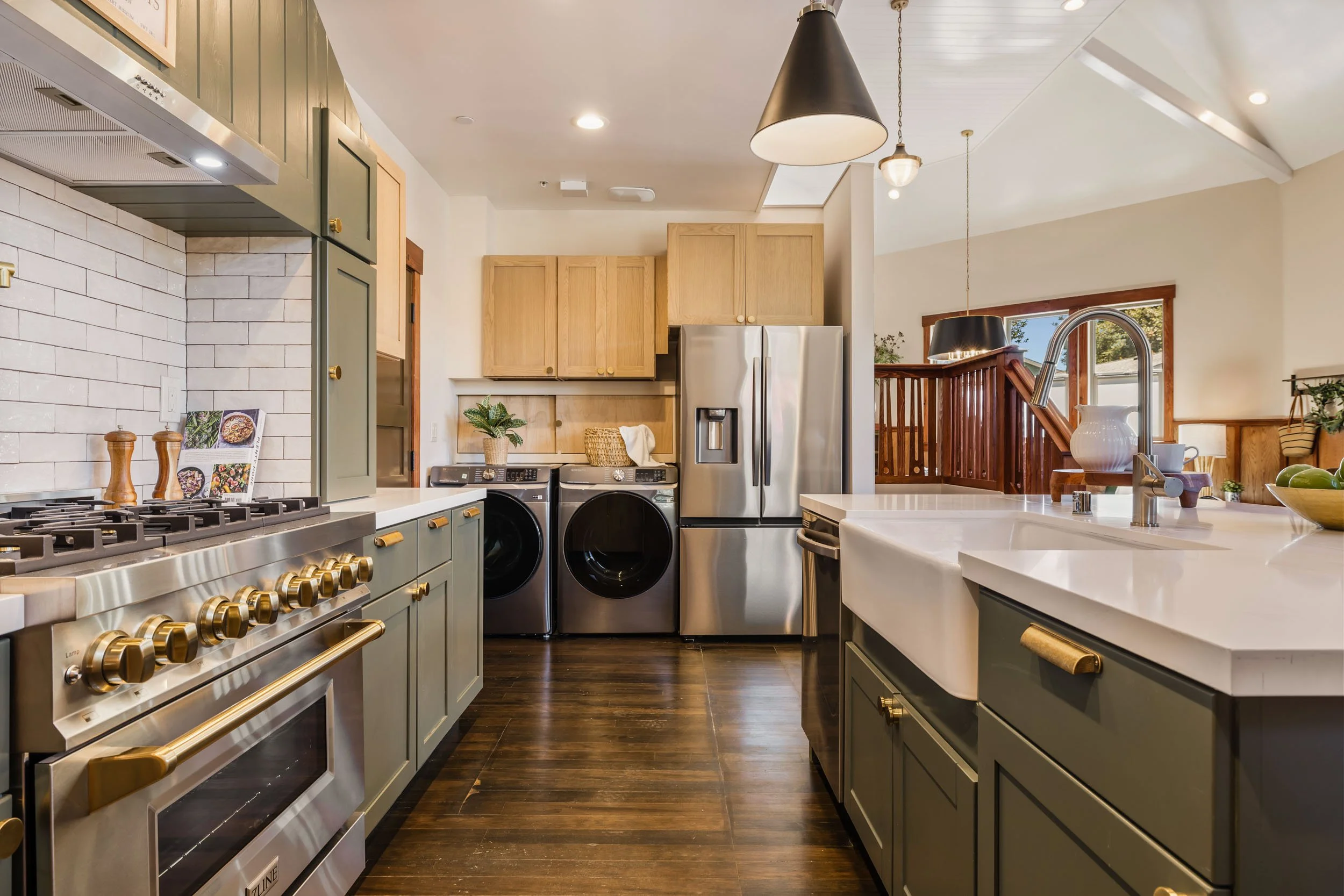 479 42nd St 15 small.jpg