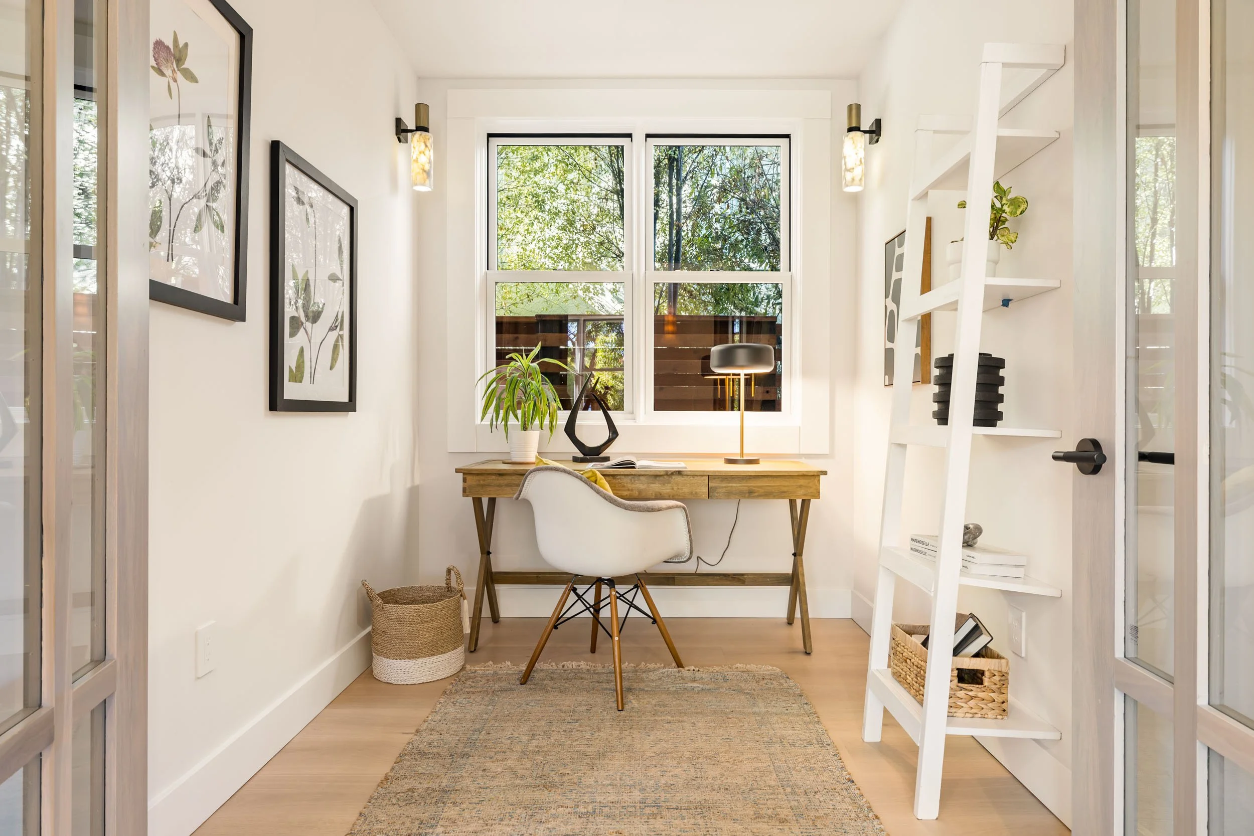 2619 Mathew St 15 small.jpg