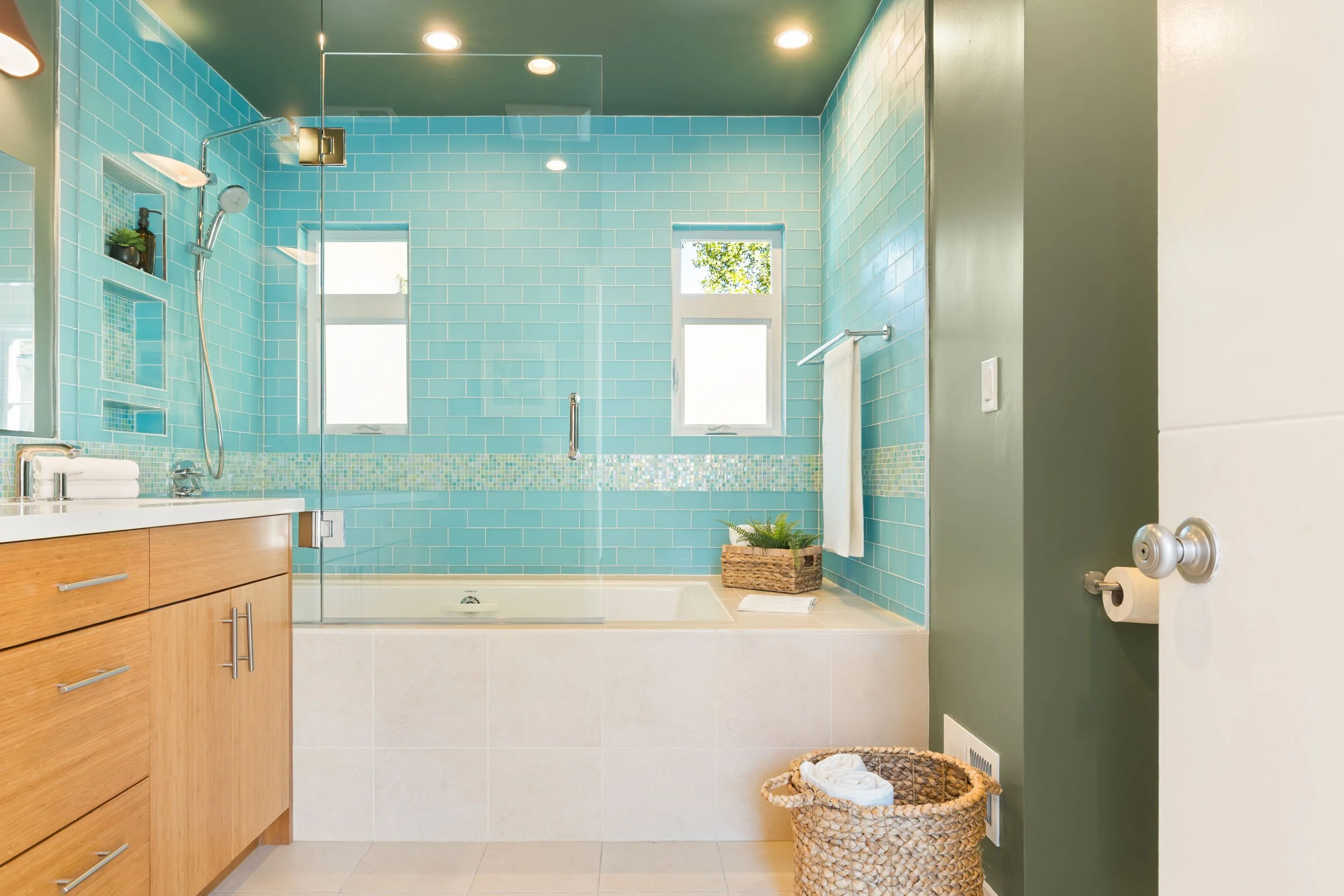1112 Glen Drive 25 small.jpg