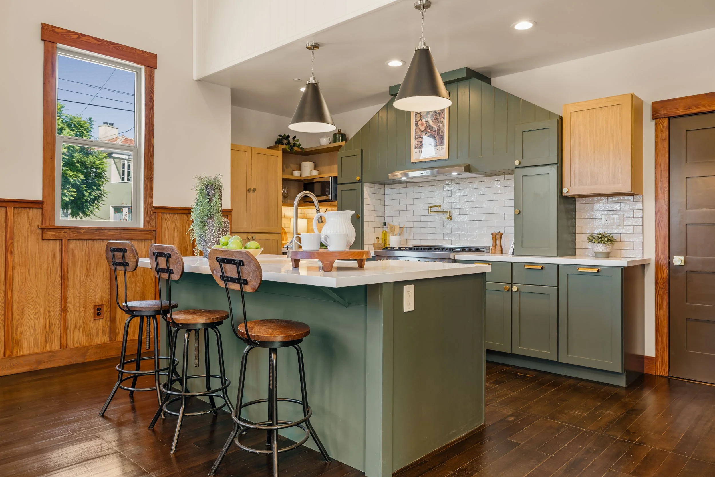 479 42nd St 12 small.jpg