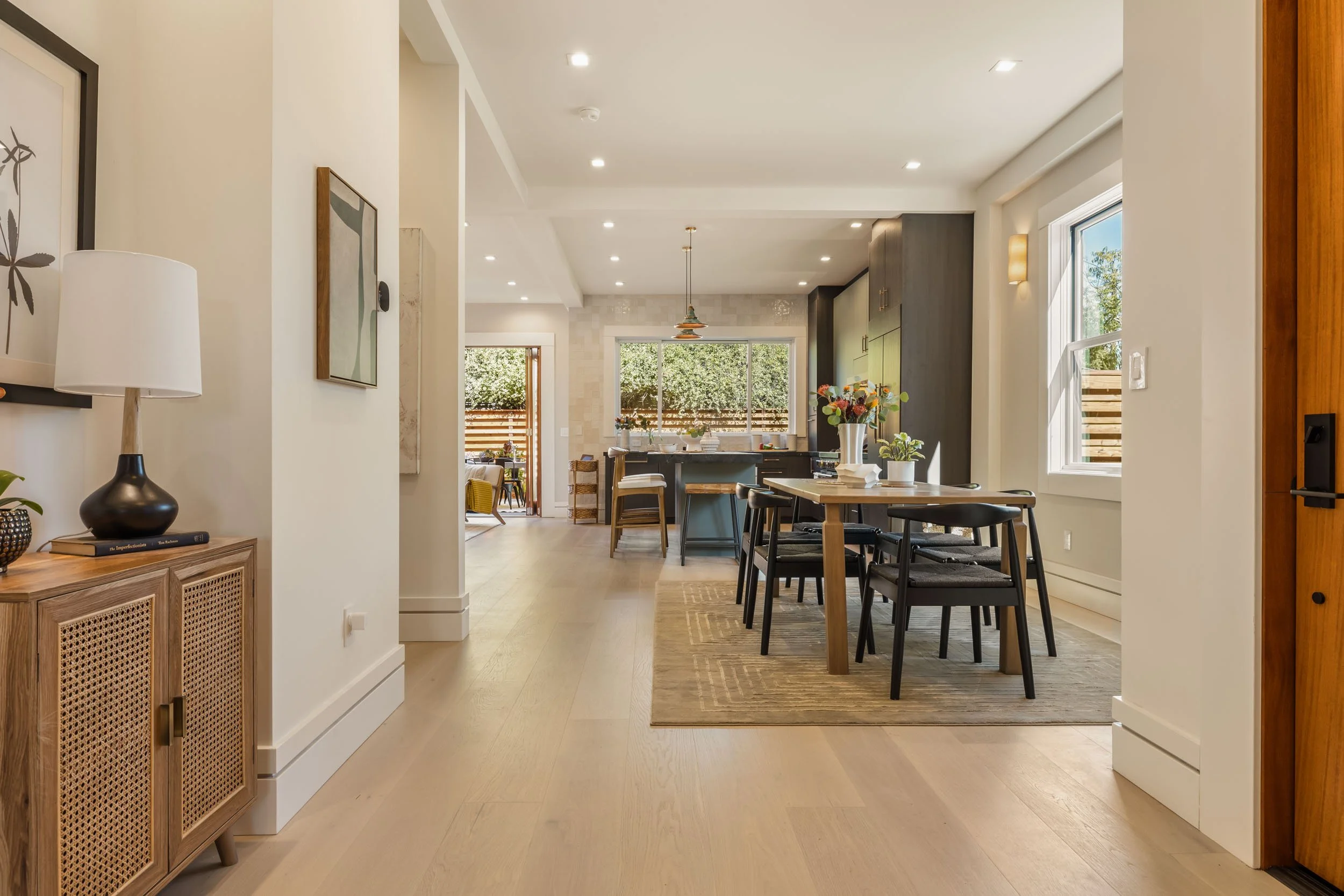 2619 Mathew St 04 small.jpg