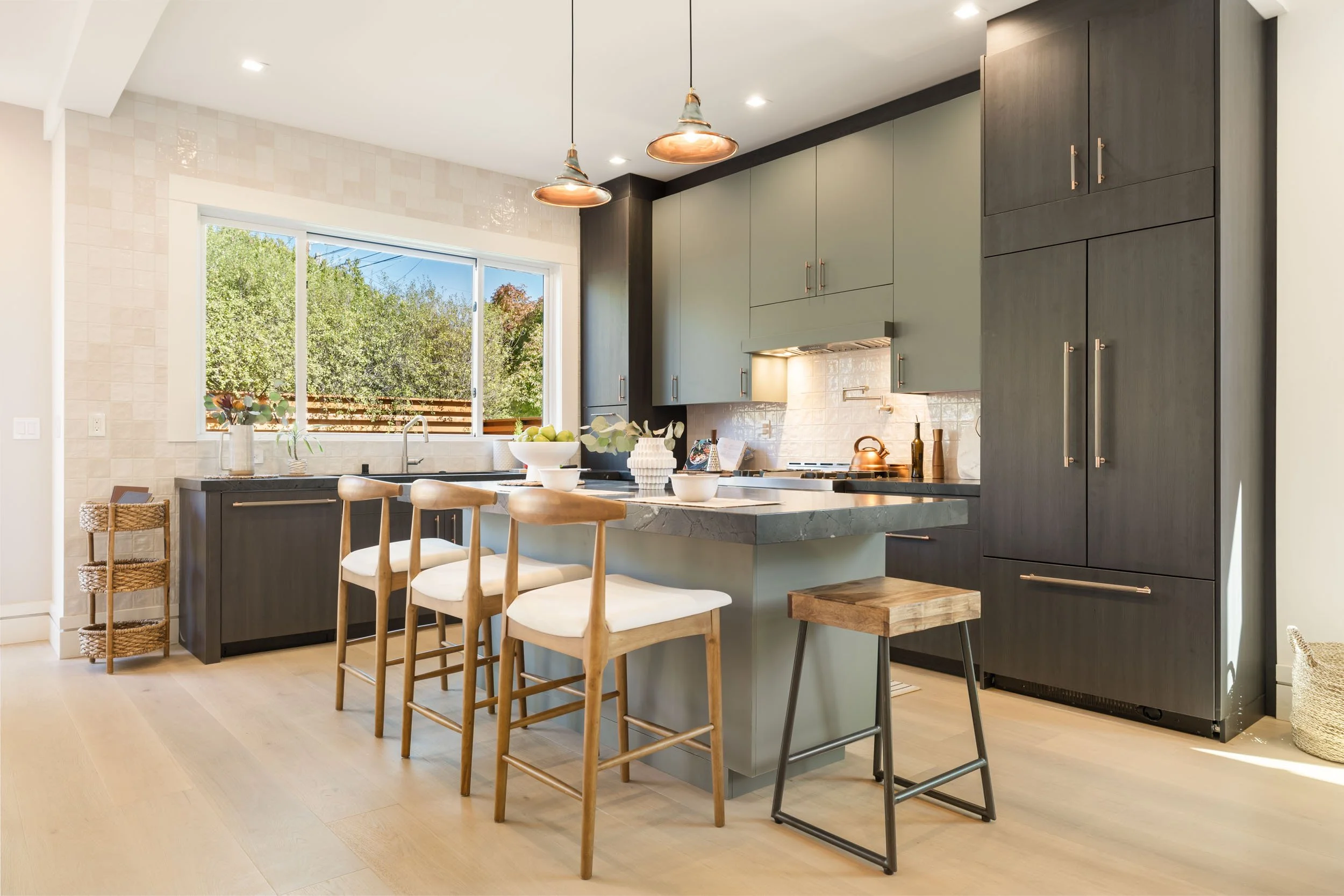2619 Mathew St 08 small.jpg