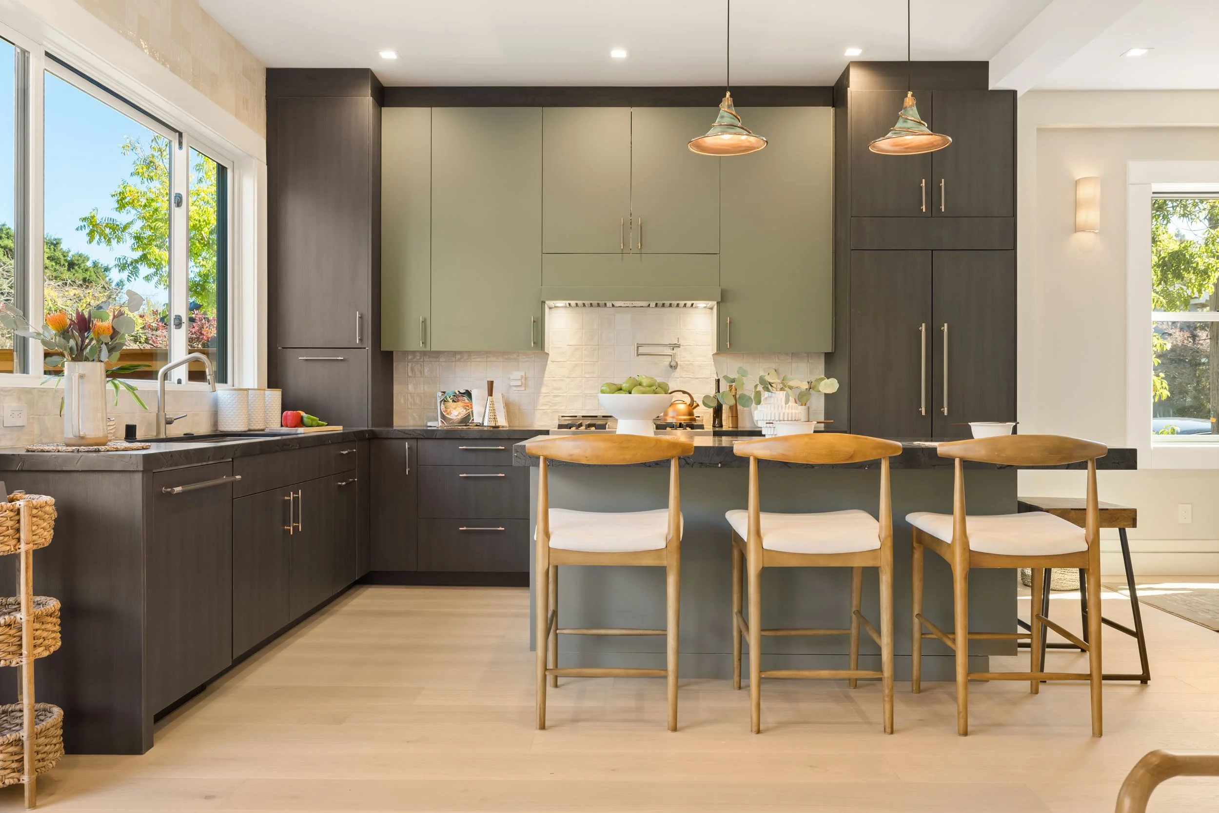 2619 Mathew St 09 small.jpg