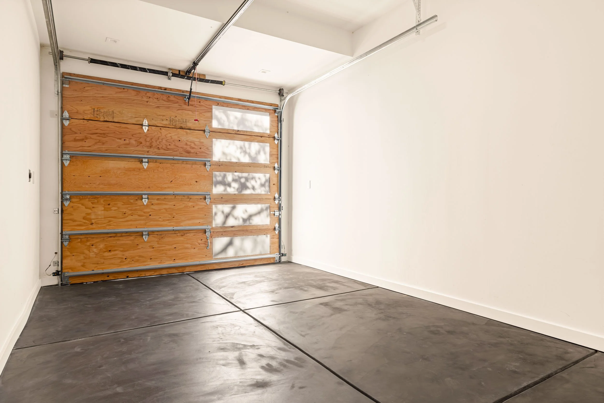 2619 Mathew St 27 small.jpg