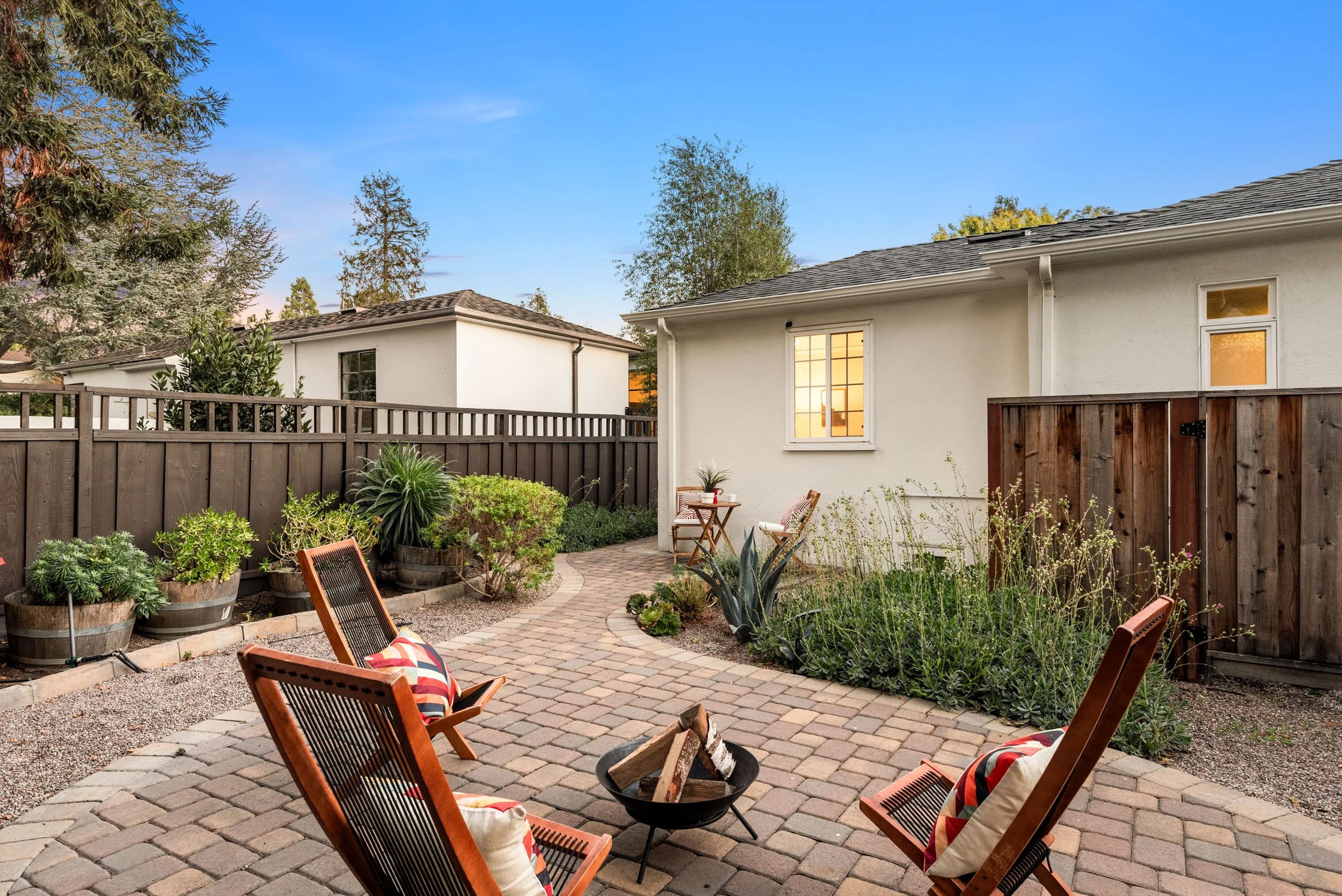 1112 Glen Drive 45 small.jpg