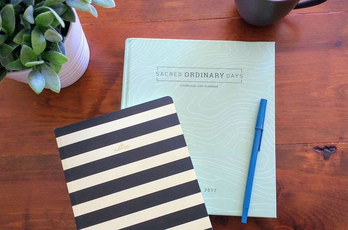 My Favorite Planner & Devotional Guide to Connect with God