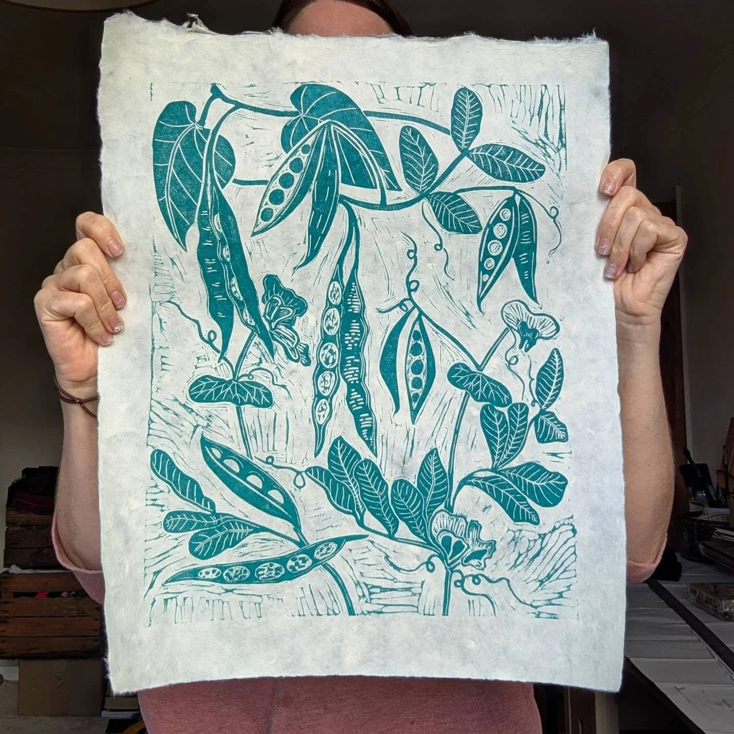Finally got a few of these big peas and beans printed up 🙌🏾 

This design is a really good example of how the background noise you can get with lino l can be the thing that makes it all work. Some designs work better when the negative space is supe