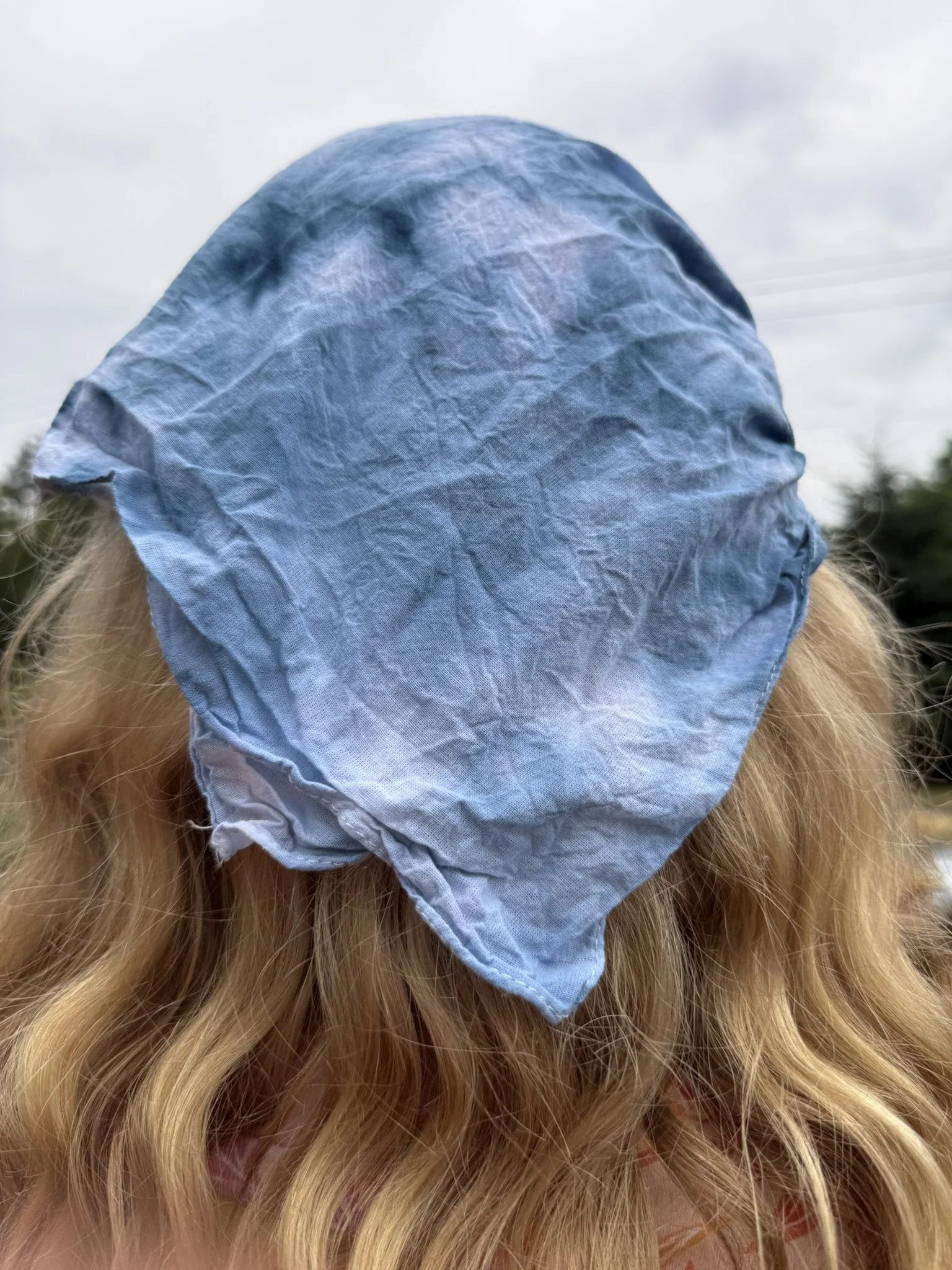 Navy crumple bandanna