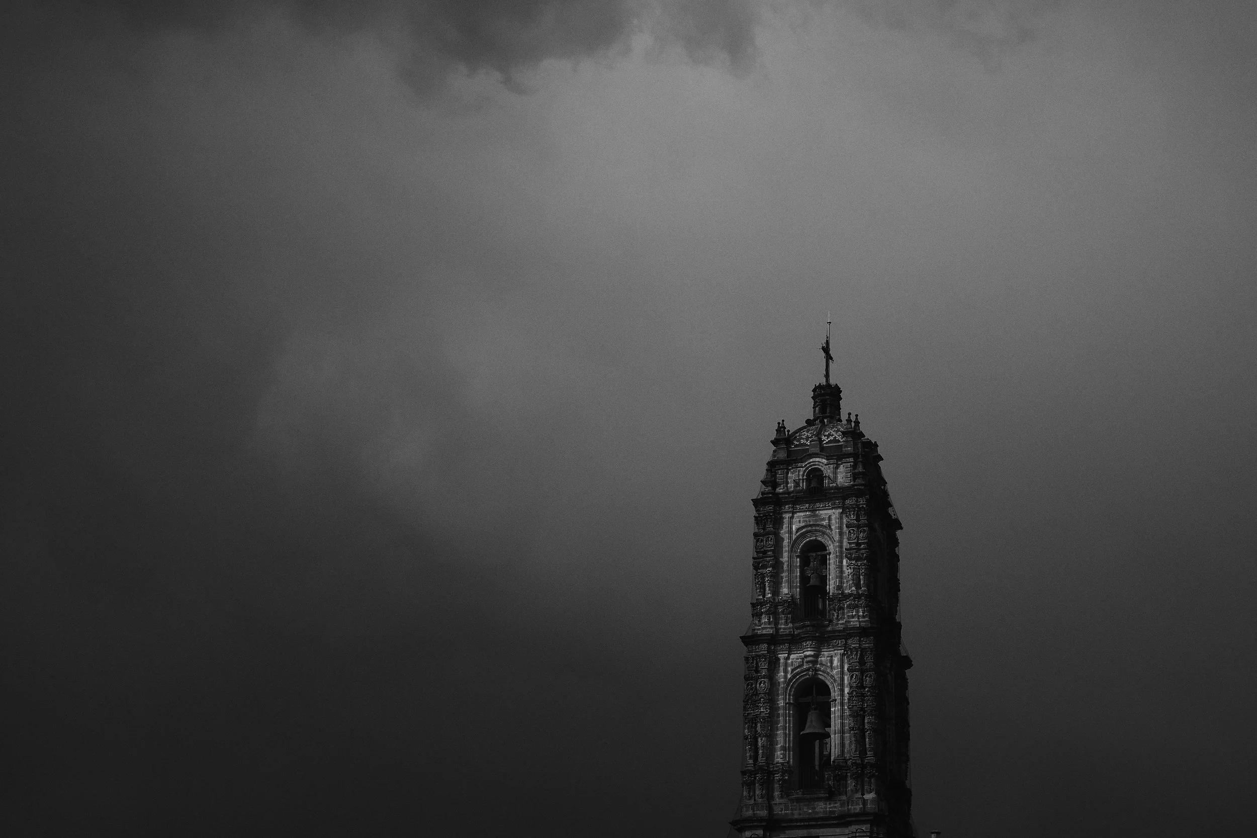 campanarioB&W_.jpg