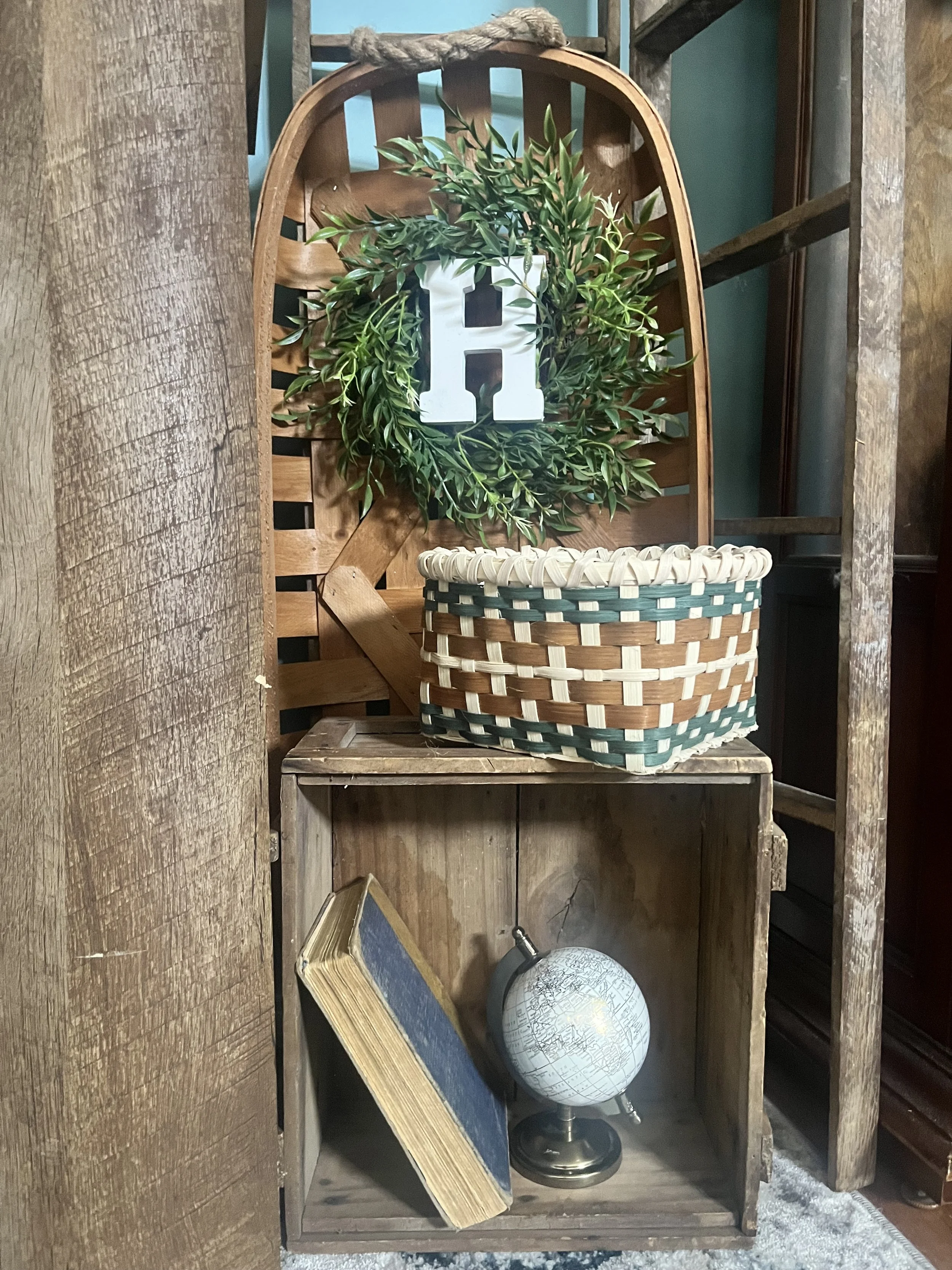 Handcrafted Holiday & Home Accents