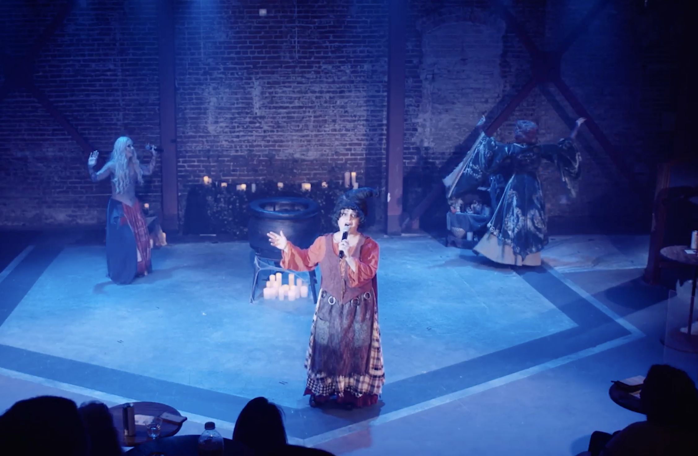 Category: On Stage, Mary