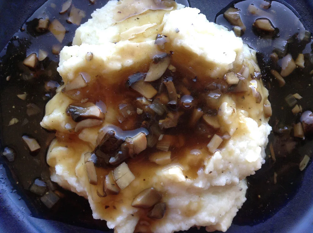 Potato-Cauliflower+Mash+with+Mushroom+Gravy.jpg
