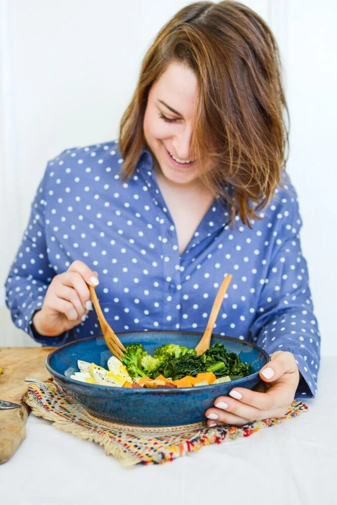 Mindful Eating - Emily Nachazel.jpeg