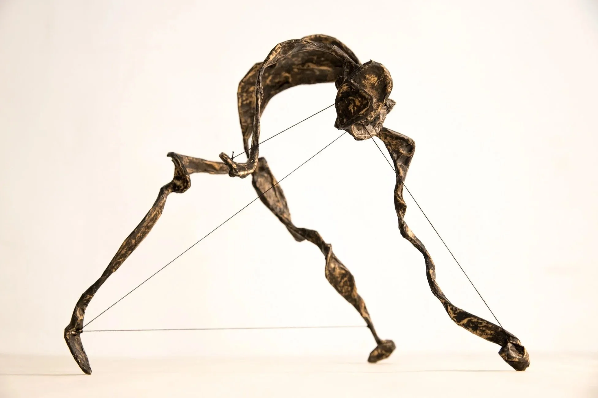 One Figure with String H20cm W18cm D6cm 2018