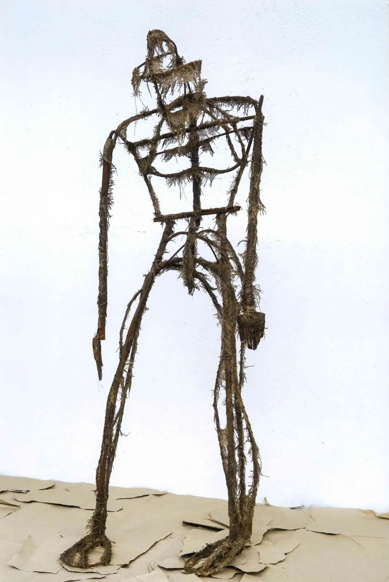  Defender , 2018, 165x50x35cm