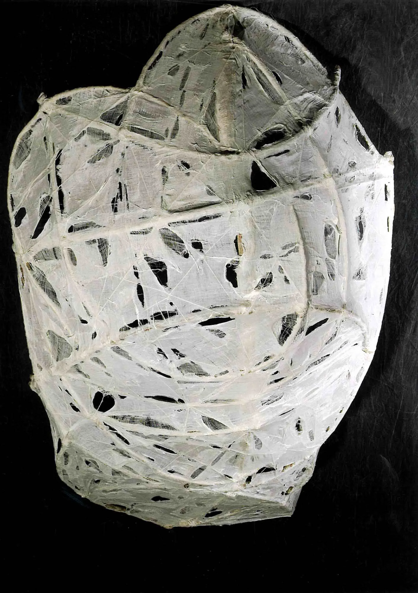  Refuge , 2004, 200x120x75cm