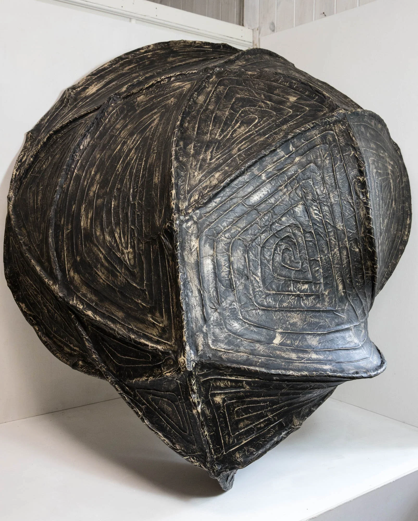   Habitat  
 H130cm W74cm D50cm 1997