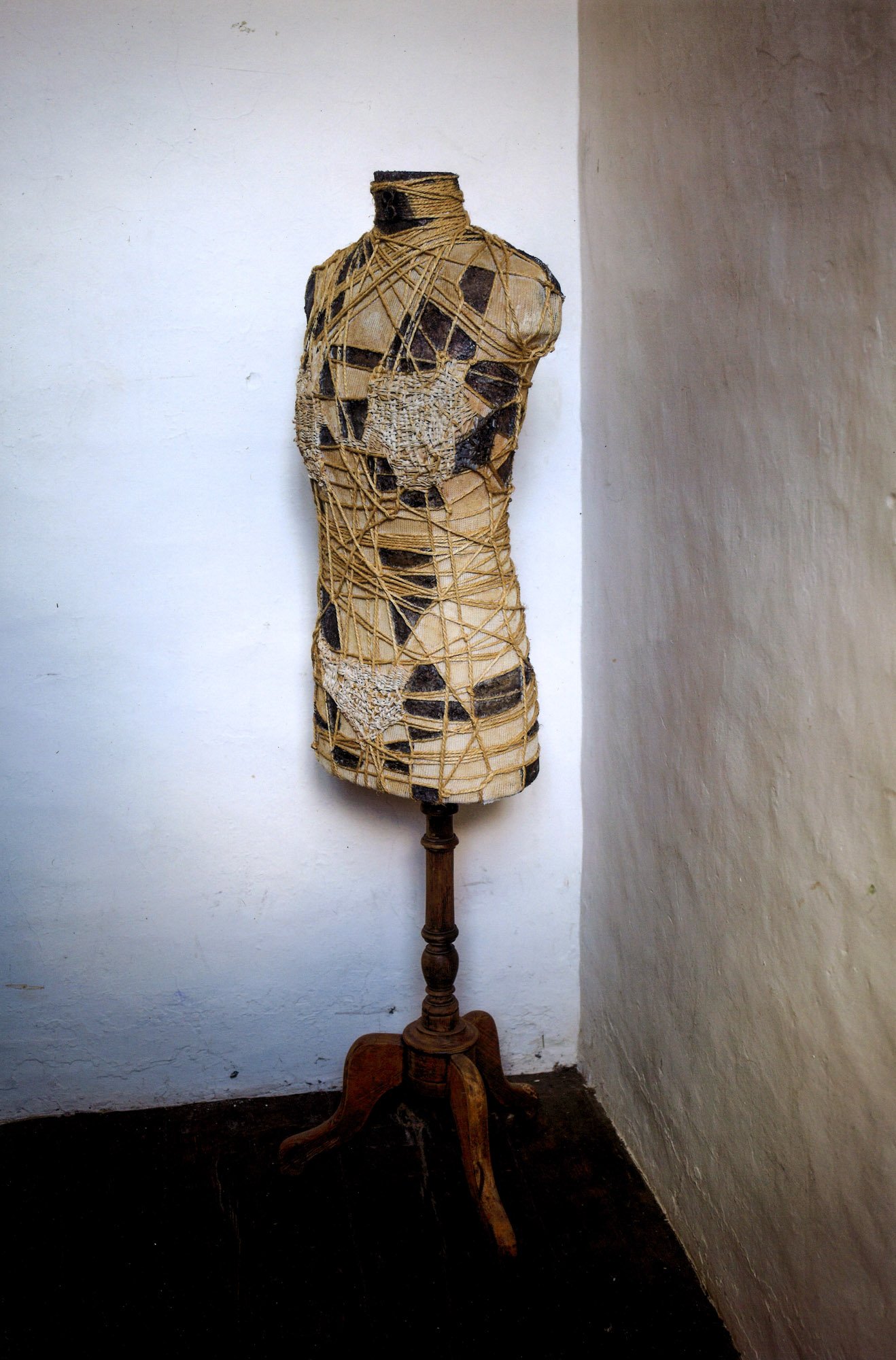 Woman-front-side_life size.jpg